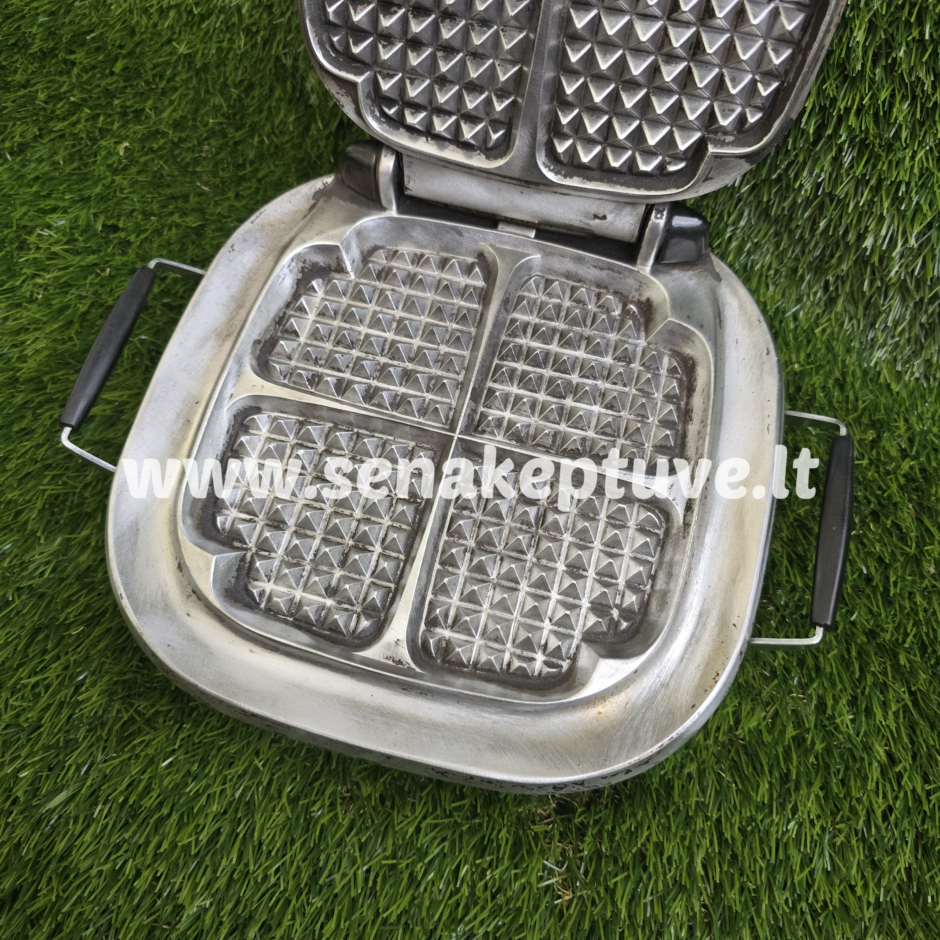 Senovinė elektrinė čirvinių blynų keptuvė Husqvarna su laidu (nuskilusios rankenėlės)