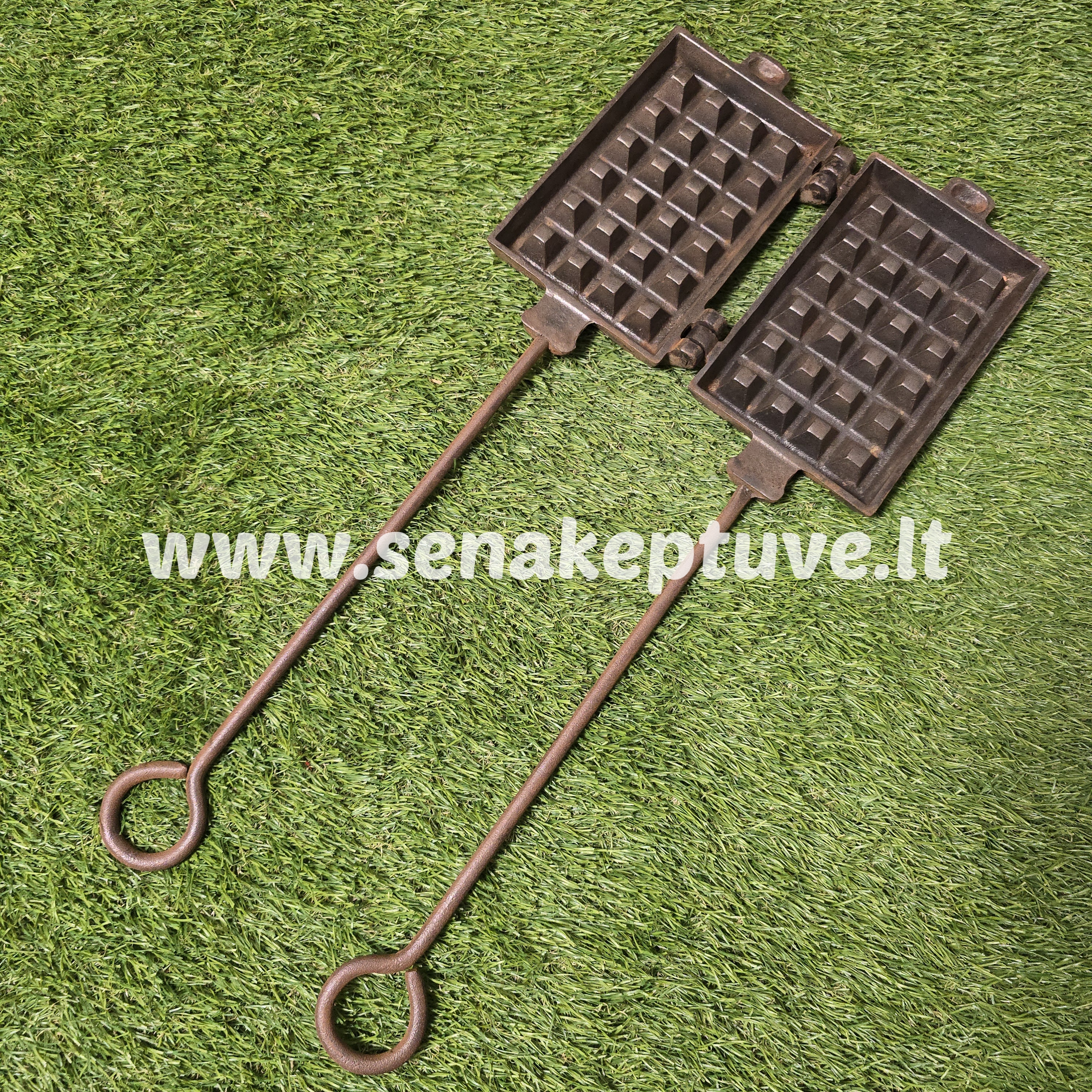 Senovinė ketaus belgiškų vaflių keptuvė