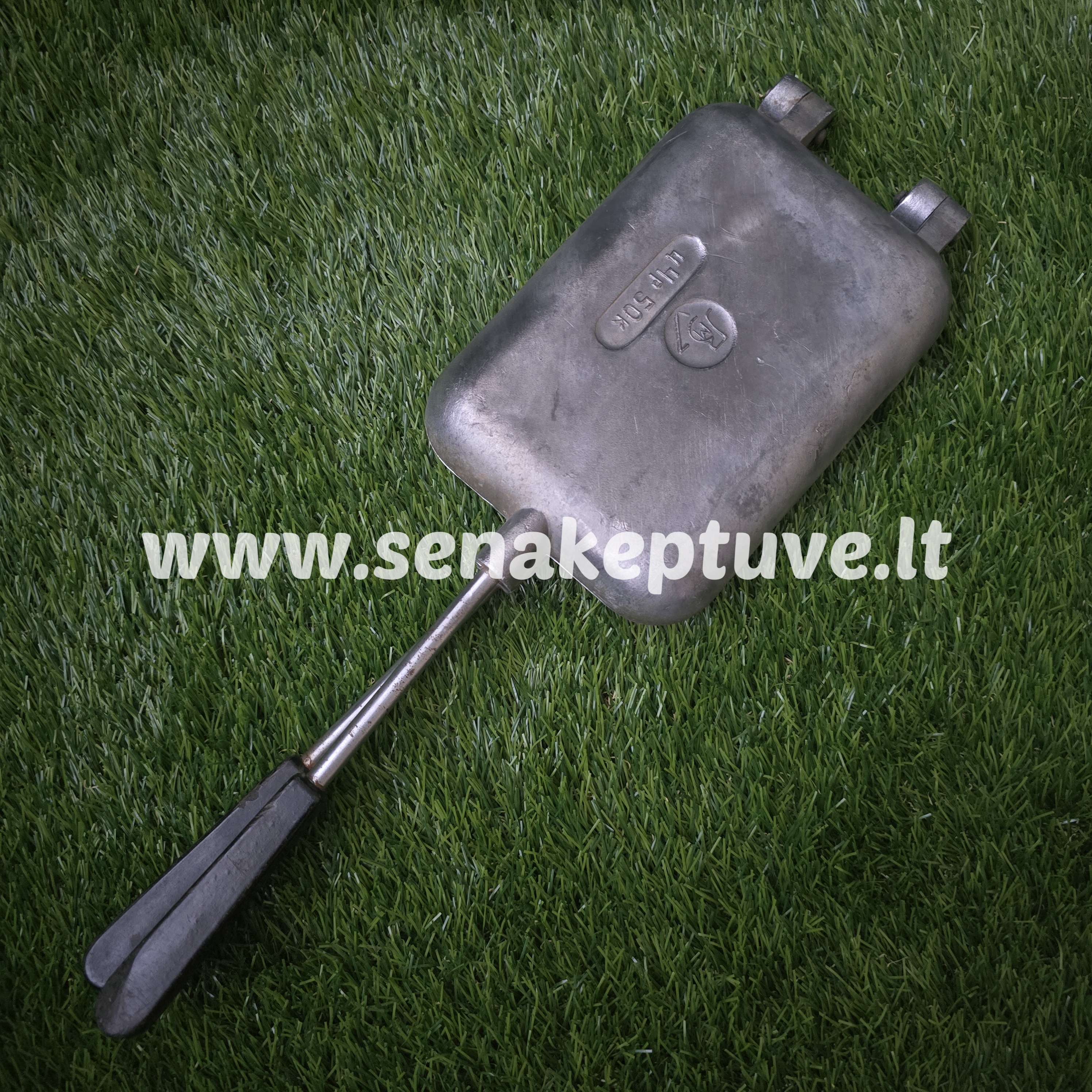 Senovinė meškučių keptuvė