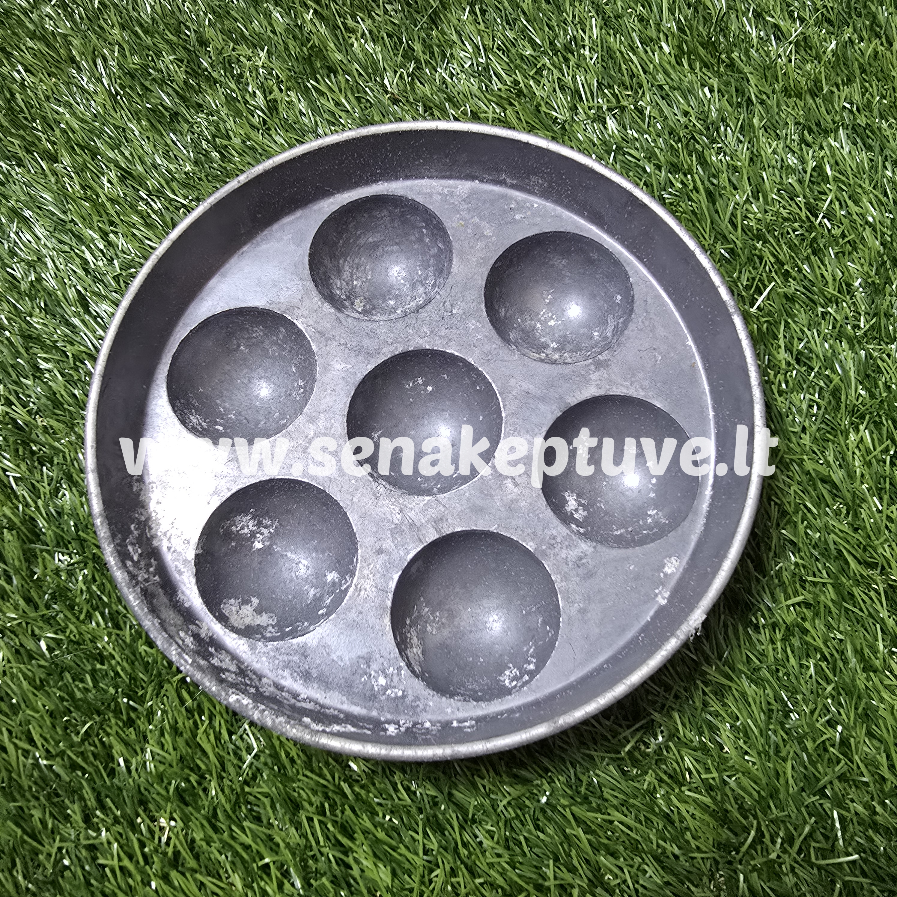 Senovinė spurgų kepimo forma