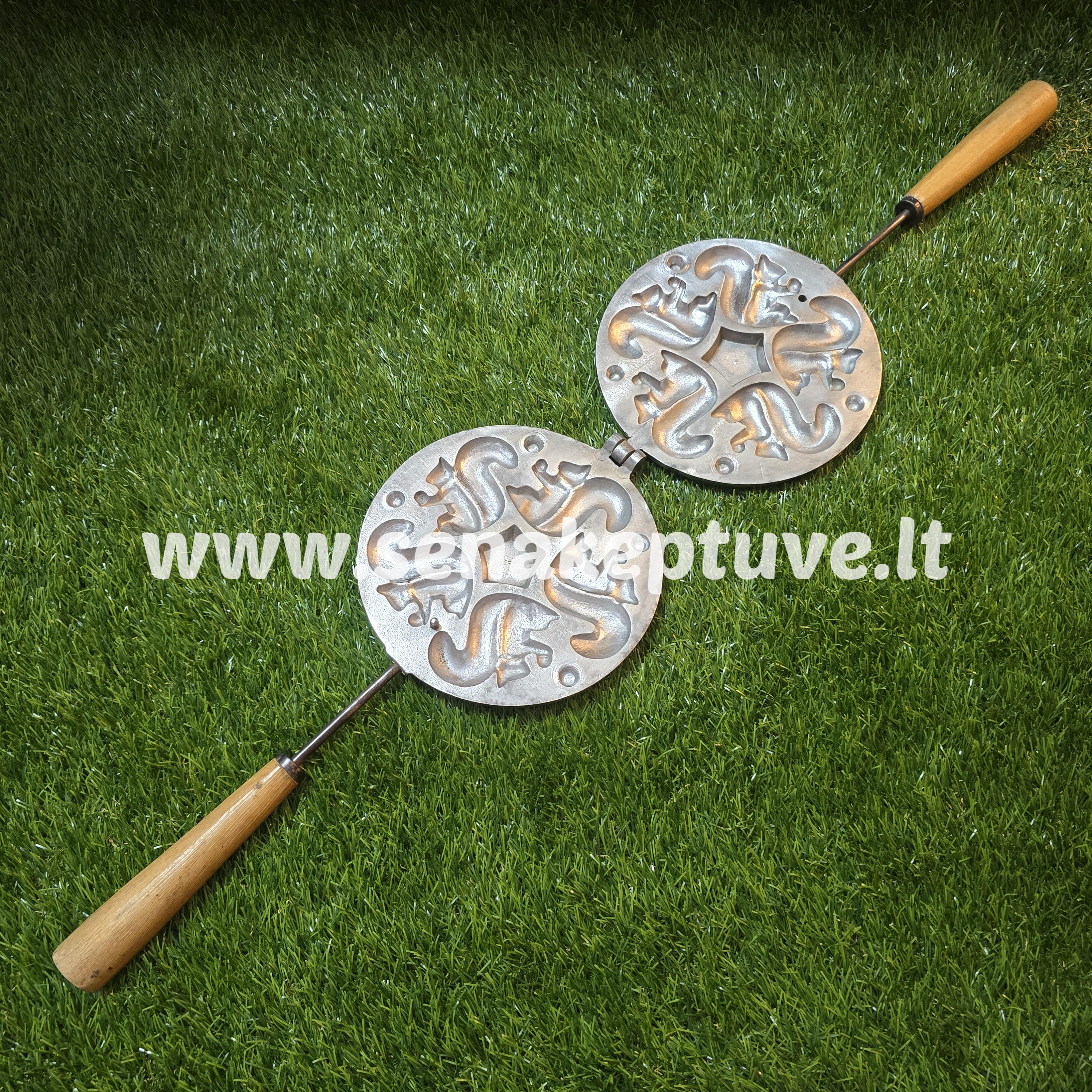 Senovinė voveraičių keptuvė