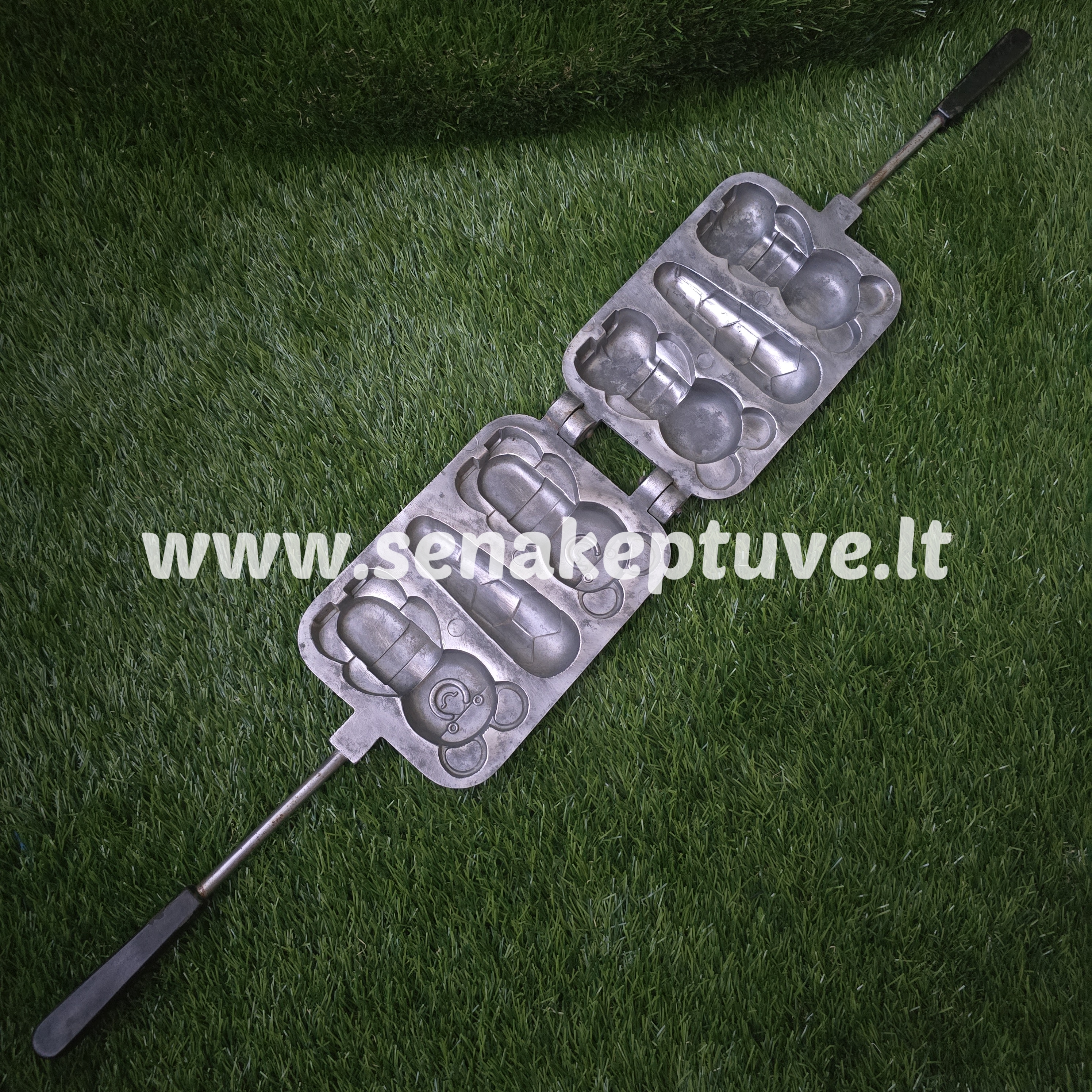 Senovinė meškučių keptuvė