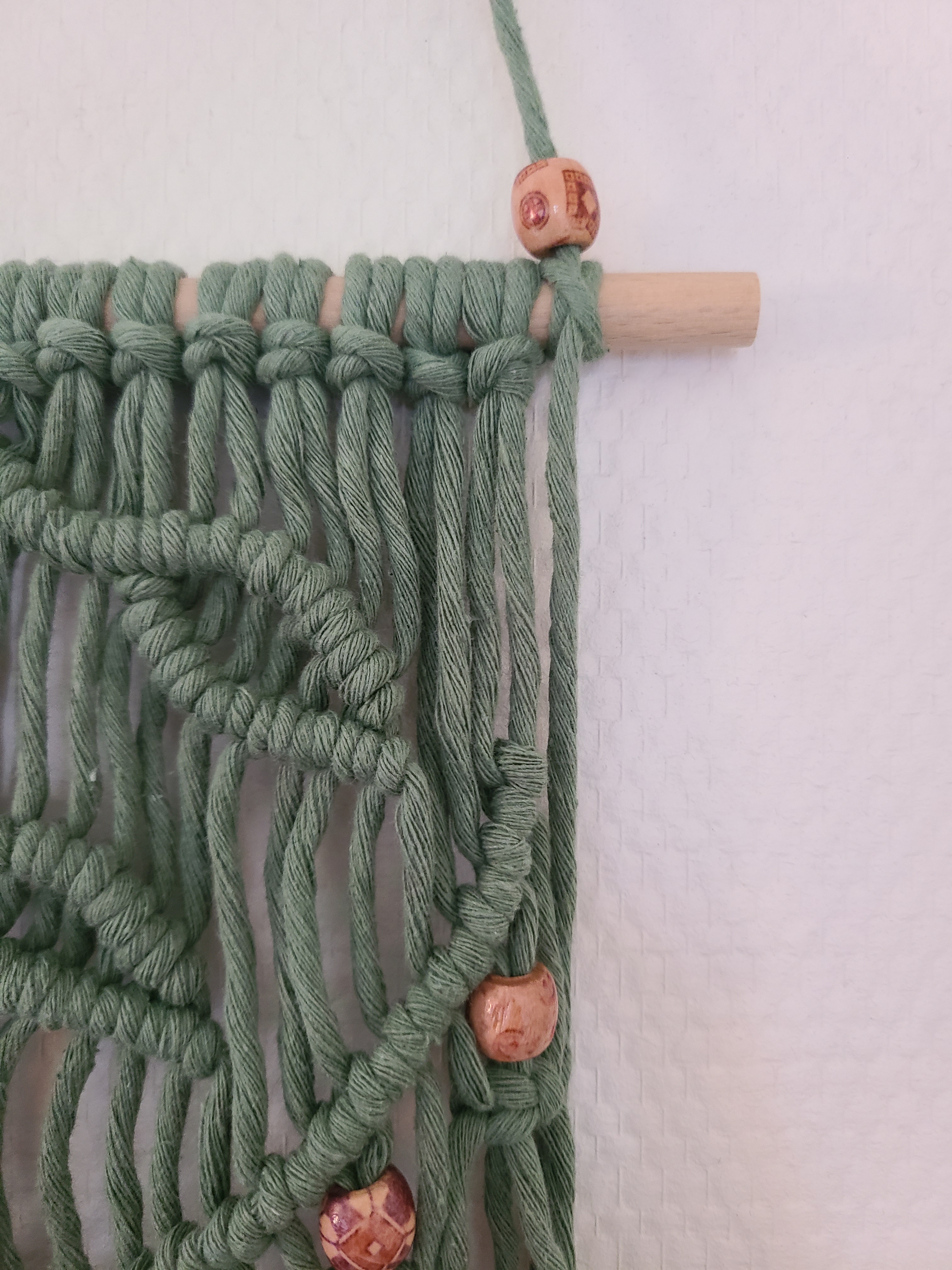 Mini tenture en macramé feuillage