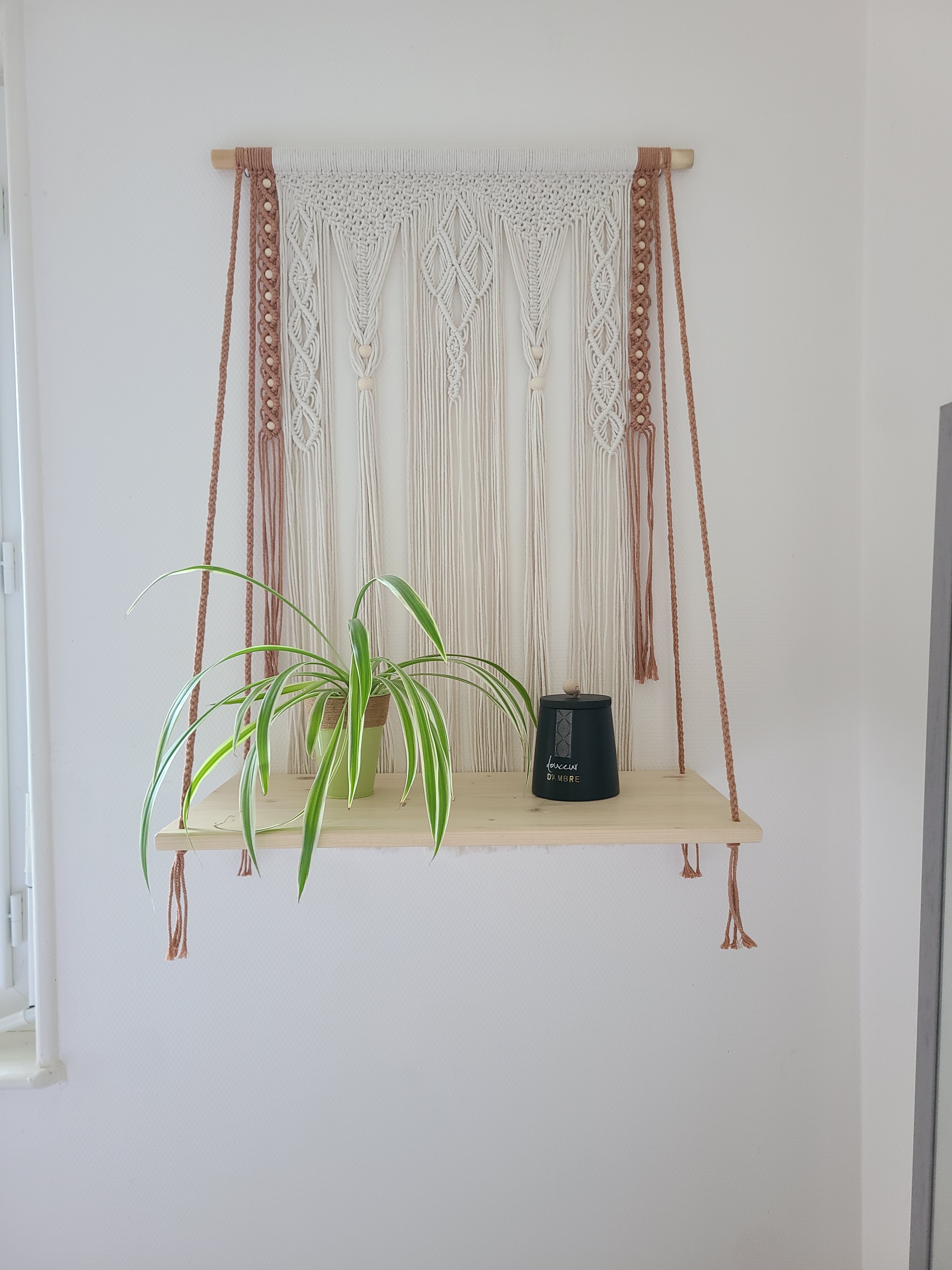 Étagère suspendue en macramé tissage bohème