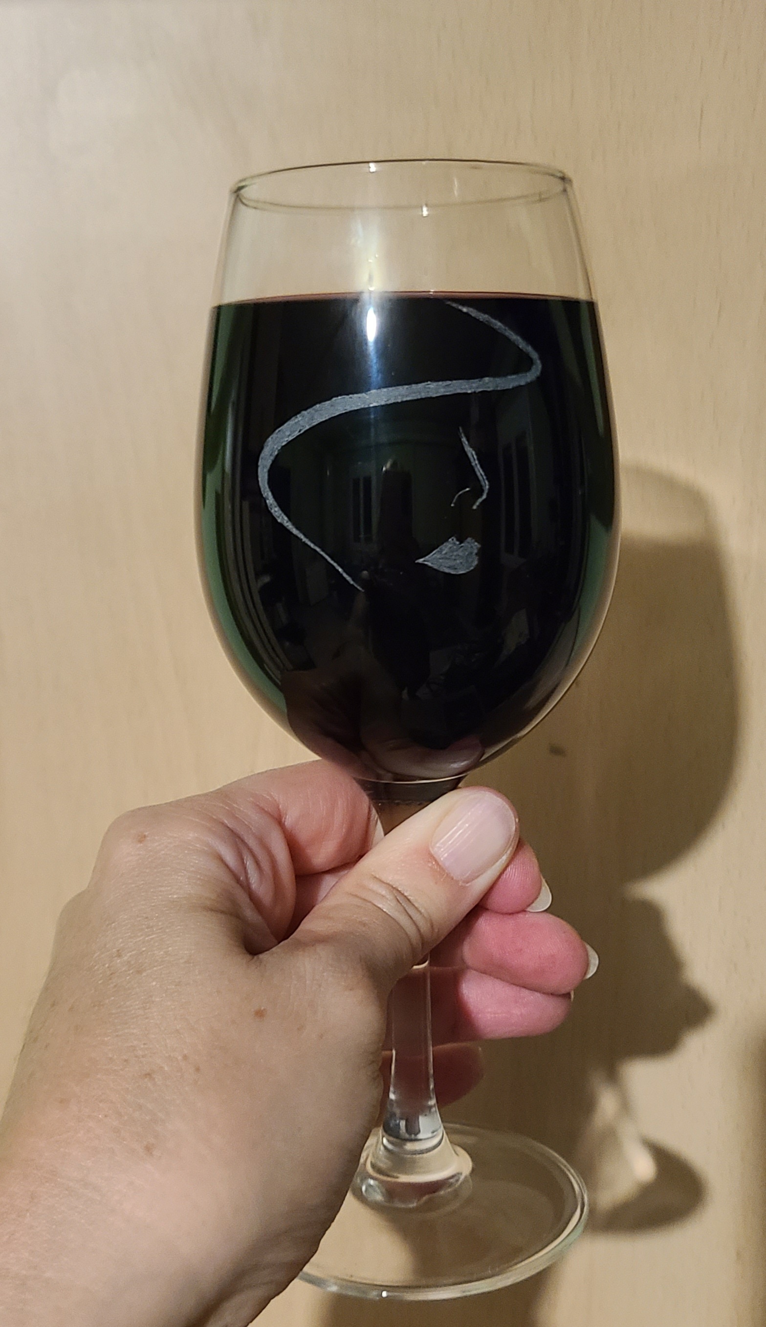 Verre à vin gravé " silhouette "