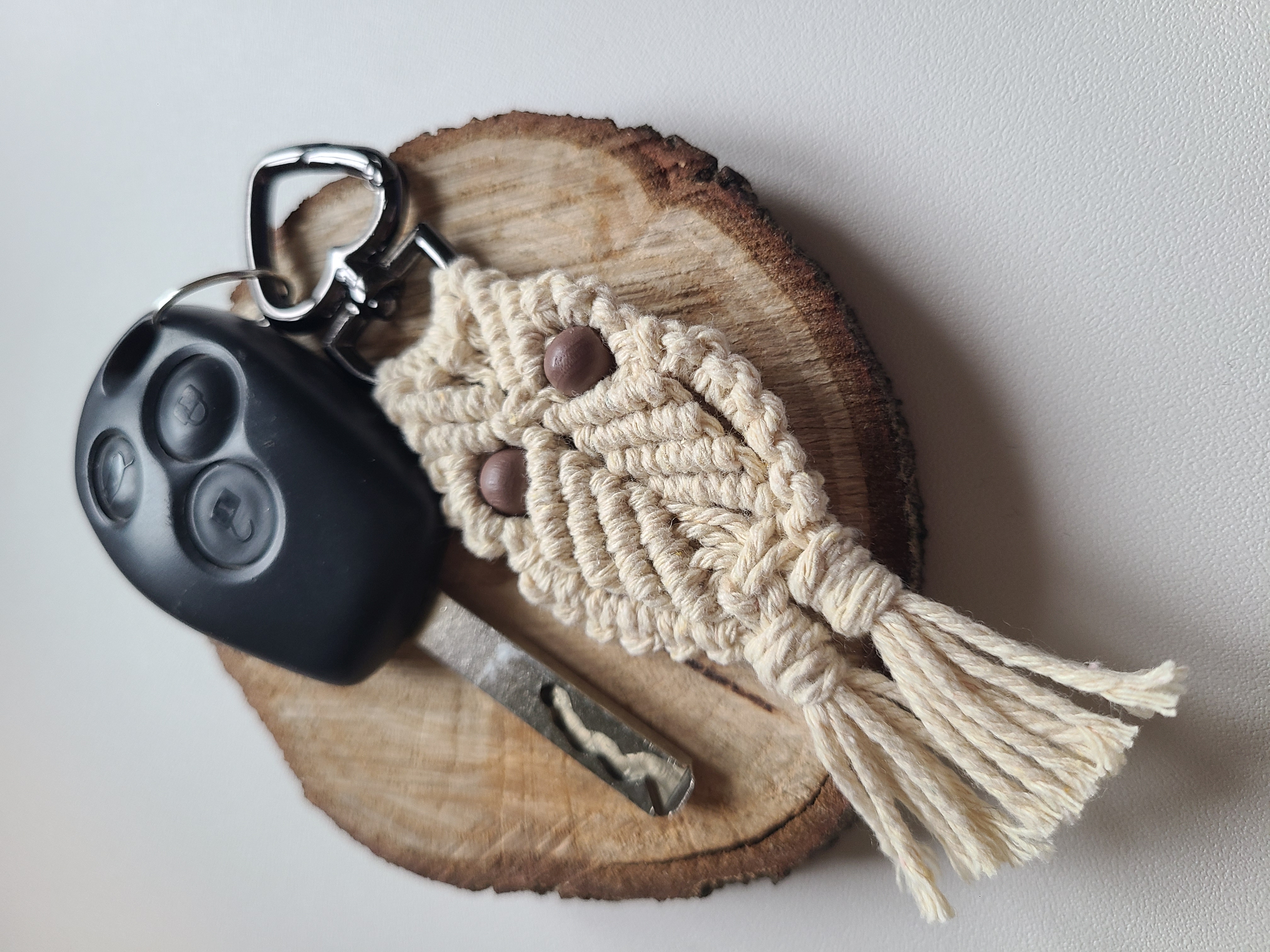 Porte-clés en macramé chouette