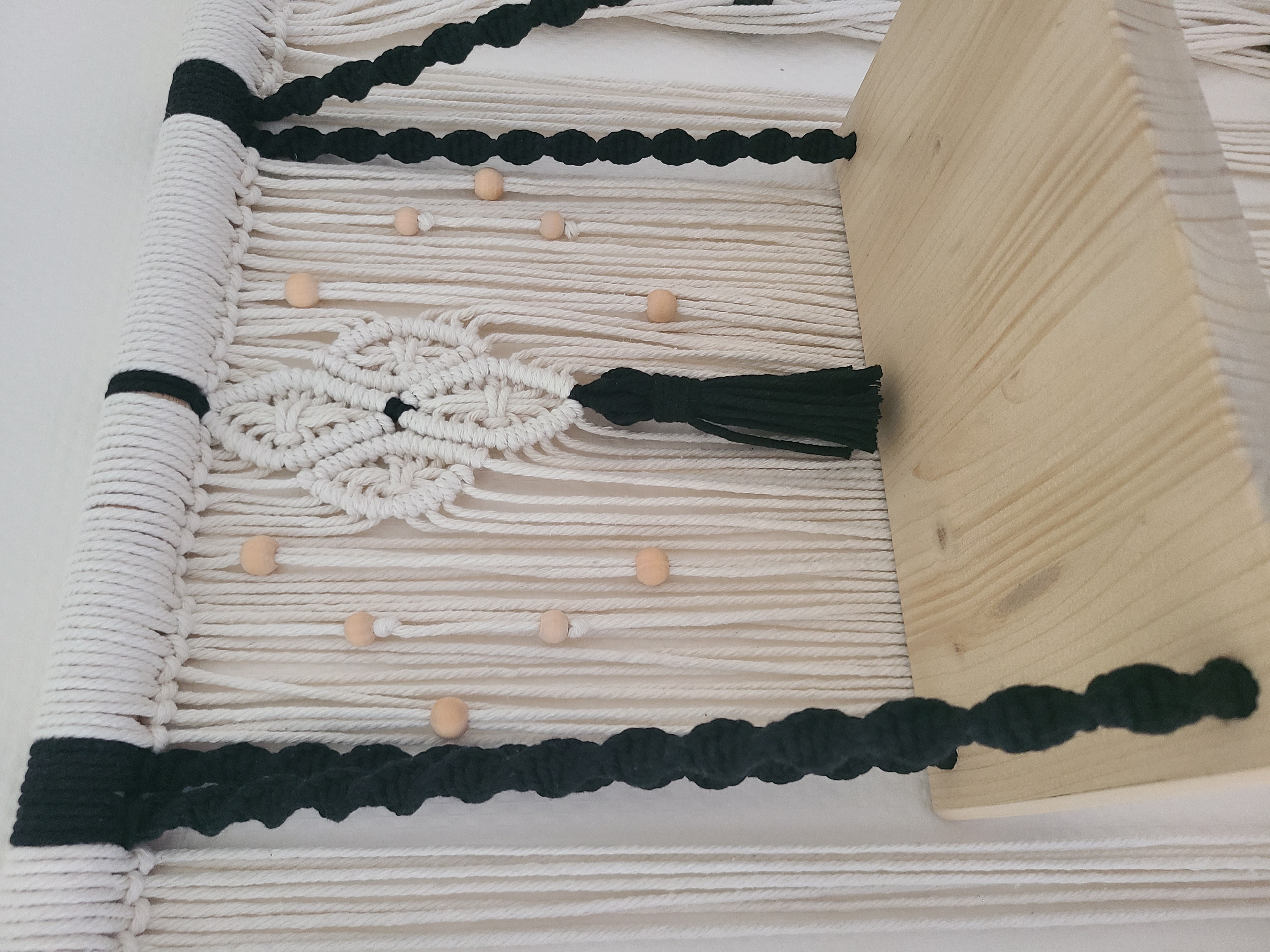 Etagère en macramé à double niveau