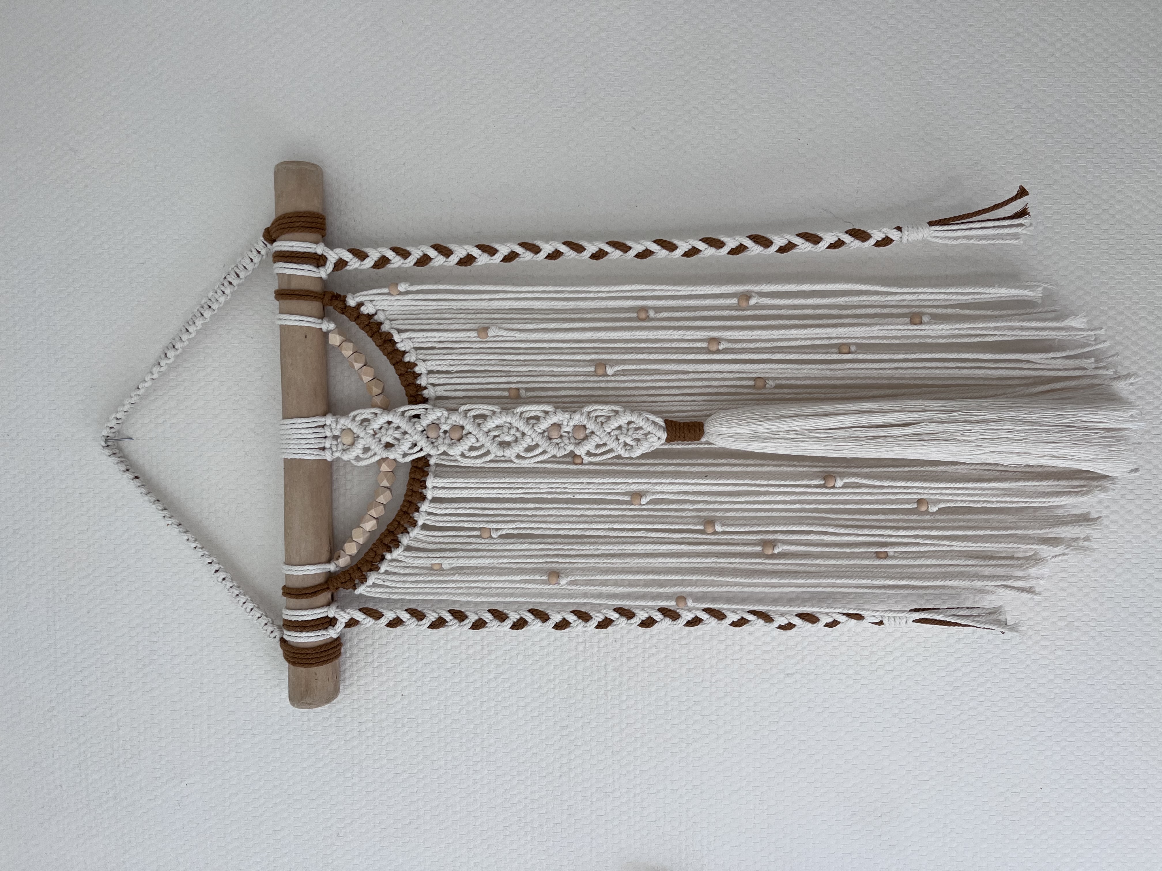 Décoration murale en macramé