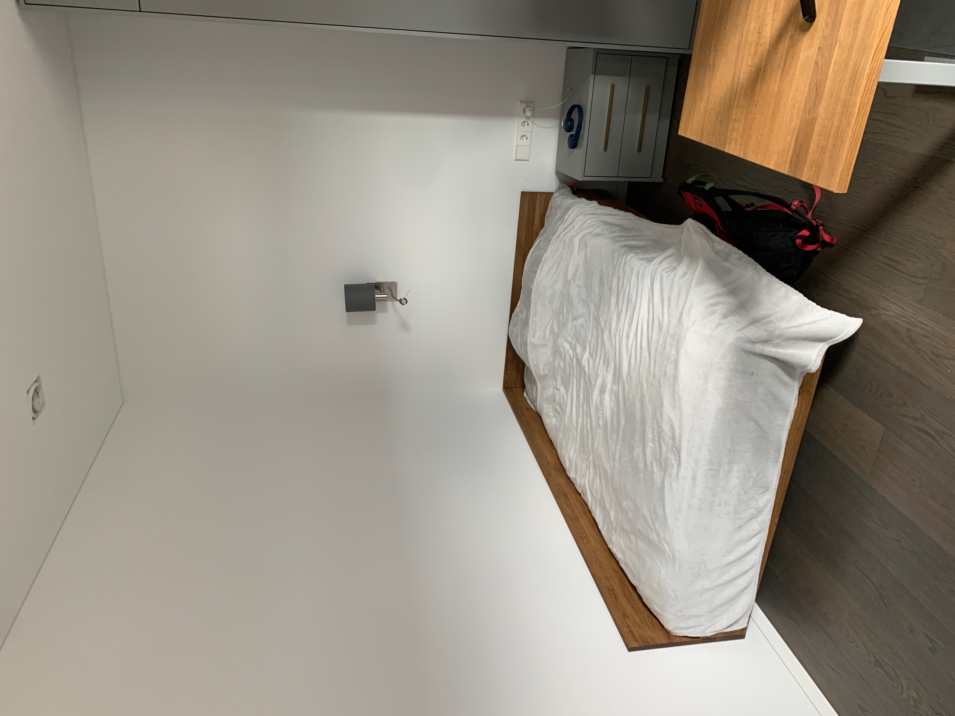 ĄŽUOLO MASYVO LOVA