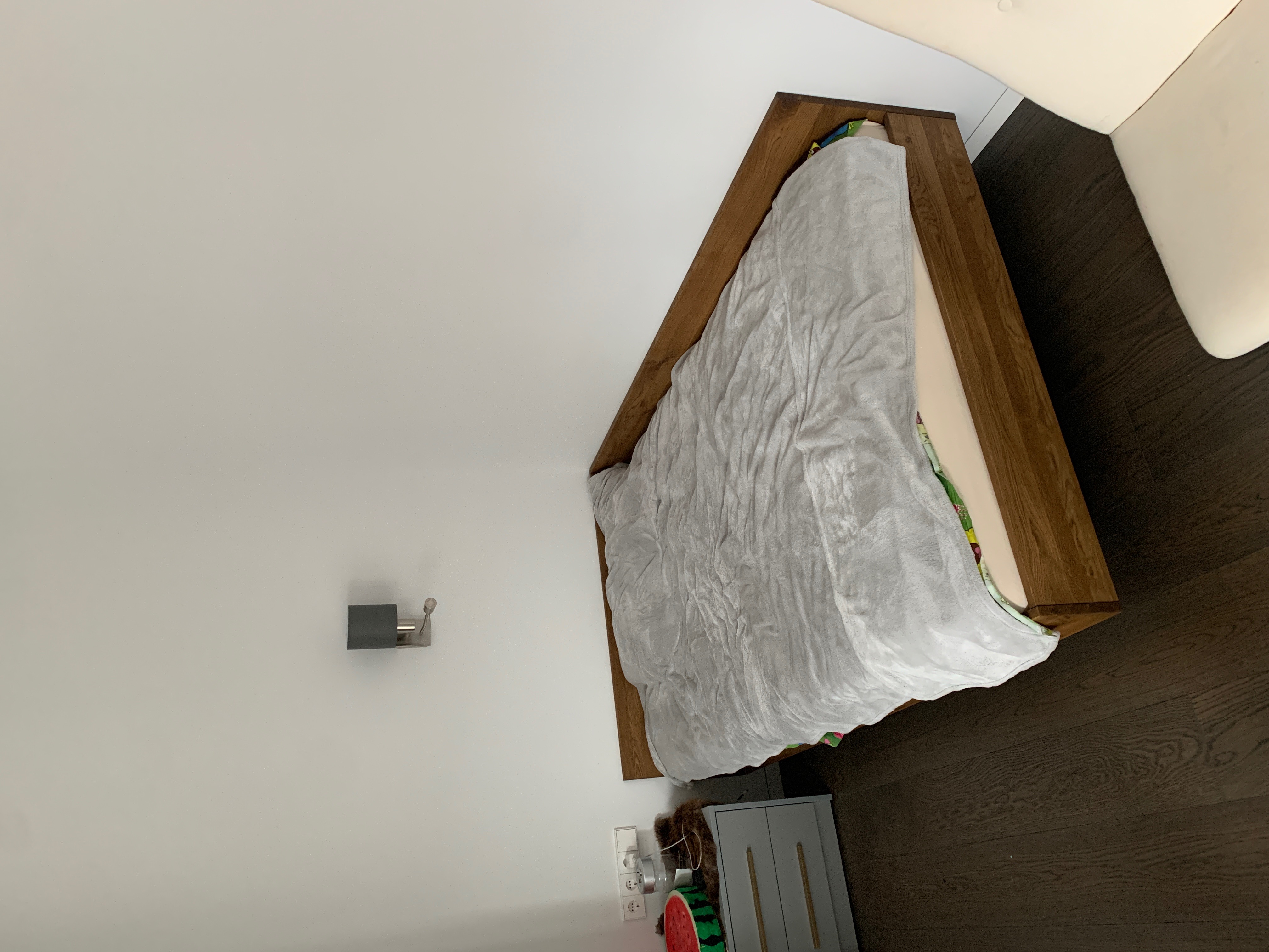 ĄŽUOLO MASYVO LOVA