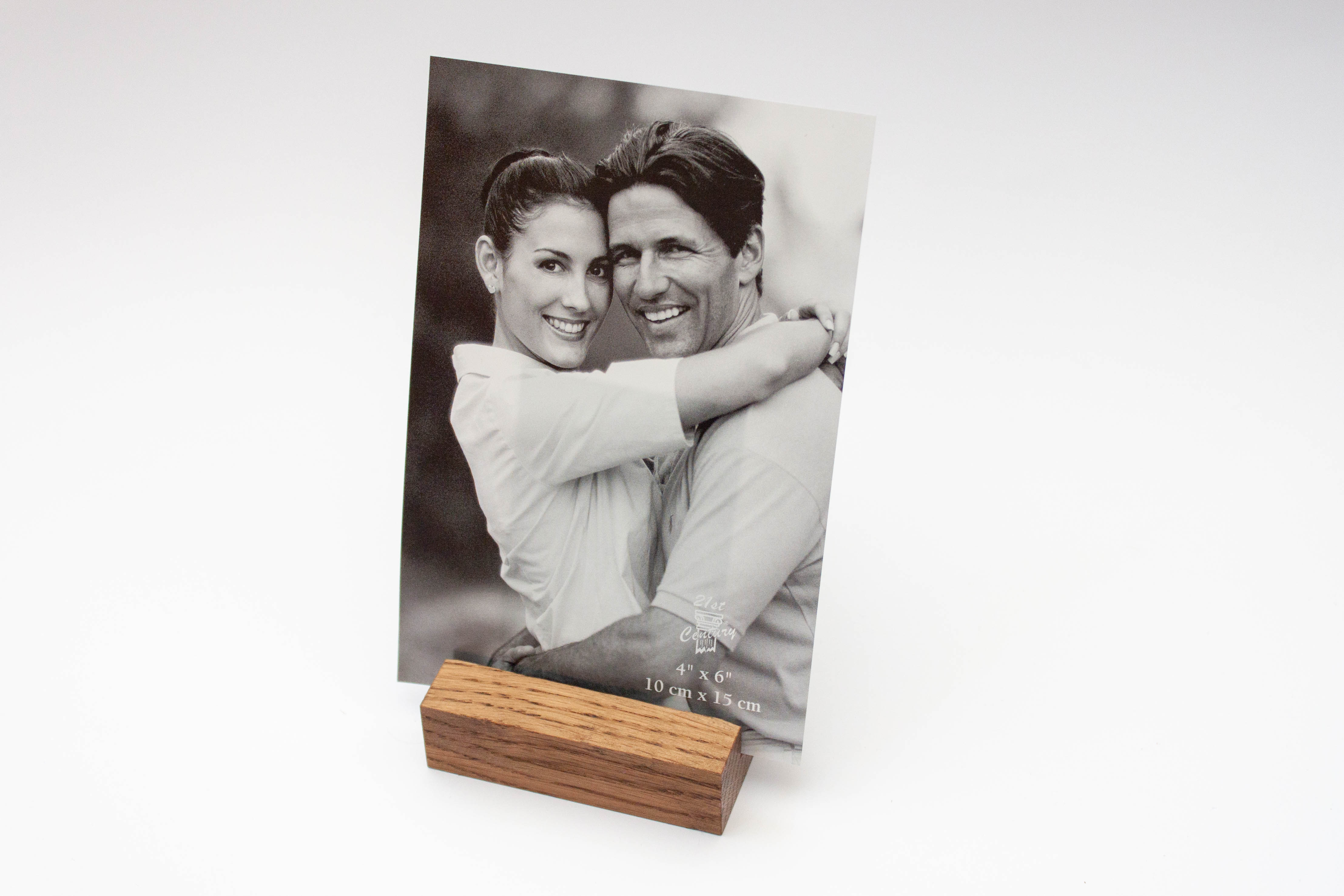 ĄŽUOLINIS KORTELIŲ LAIKIKLIS