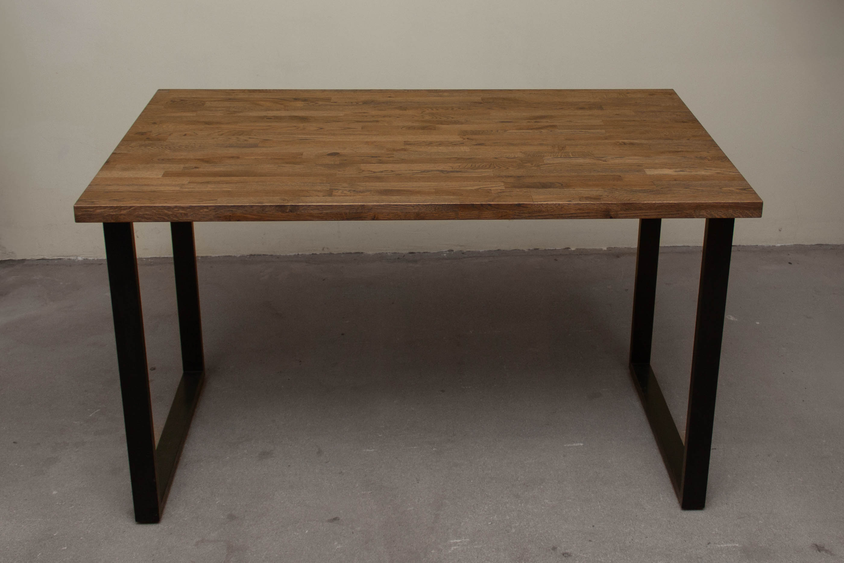 ĄŽUOLINIS DARBO STALAS