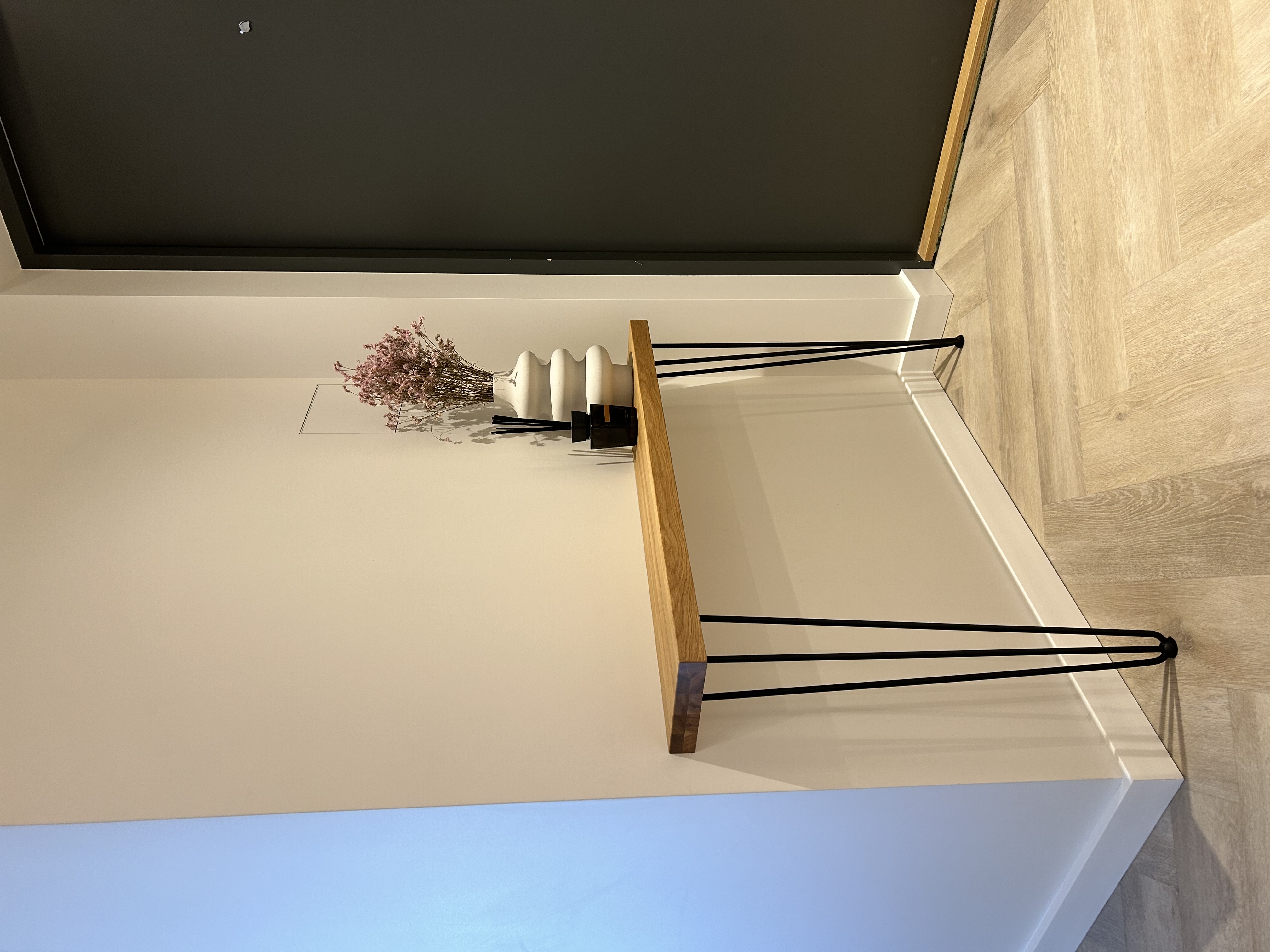 ĄŽUOLINĖ KONSOLĖ 