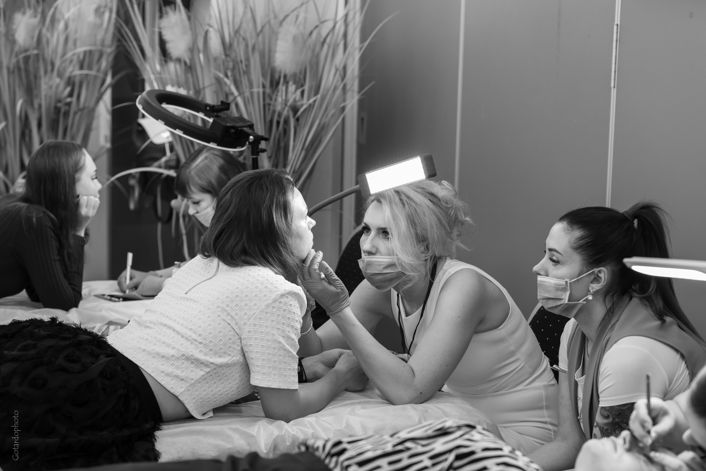 EYELASH EXTENSIONS CLASSICS TRAINING COURSE (ACCREDITED, FACE-TO-FACE)