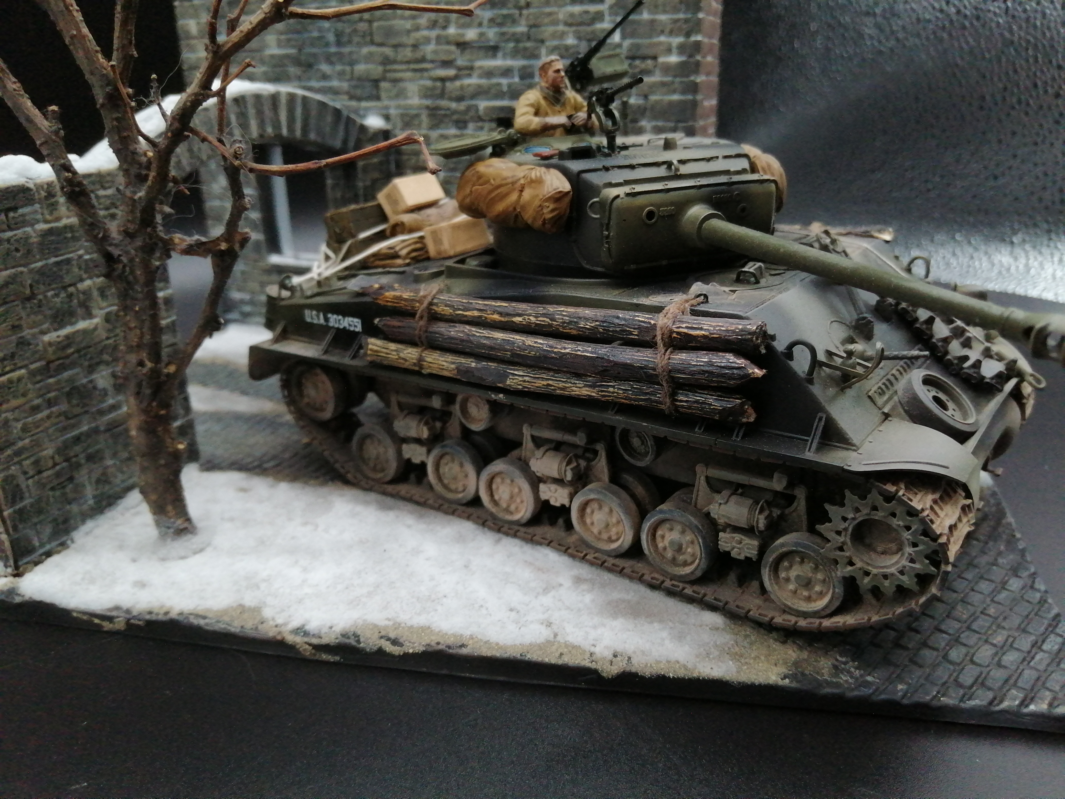 Italeri 6529 1/35 WWII U.S Tank M4A3E8 Sherman ''Fury'' Commission work