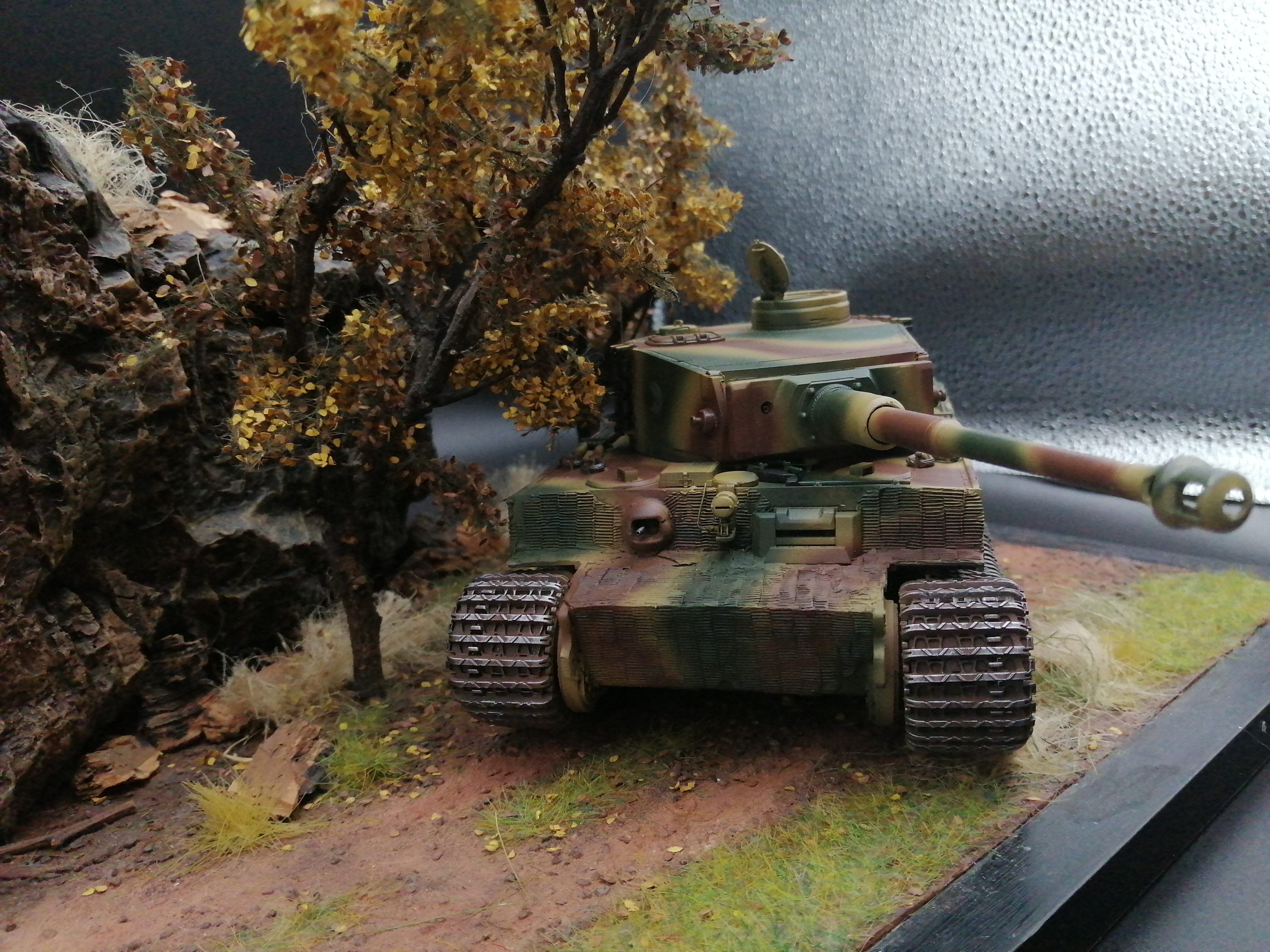 (Pre-Order)  Tamiya 35146 German Tiger I Tank Late Version 1:35, Built & Painted