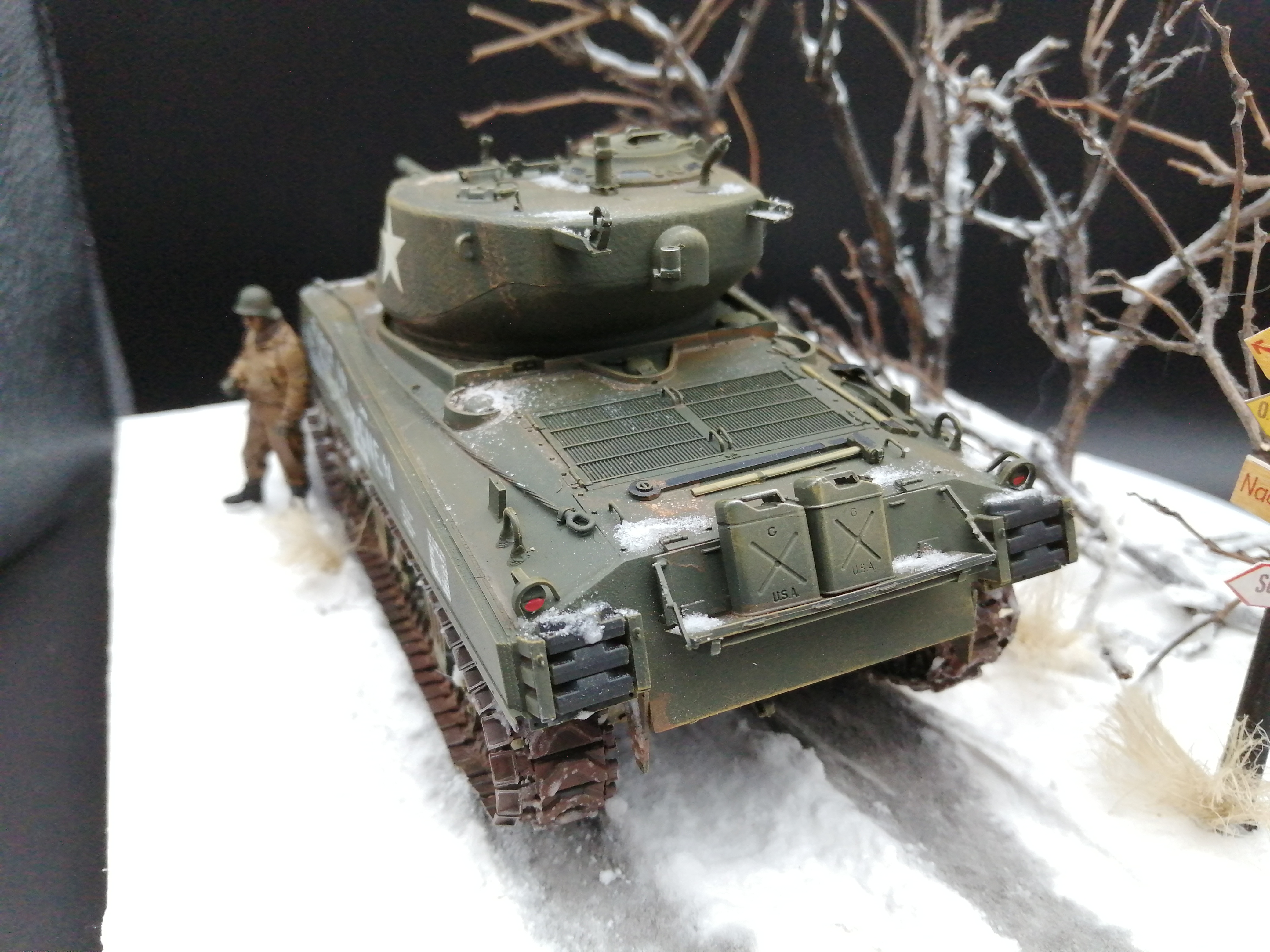 (Pre-Order) MENG U.S. Assault Tank M4A3E2 Jumbo 1:35, Built & Painted