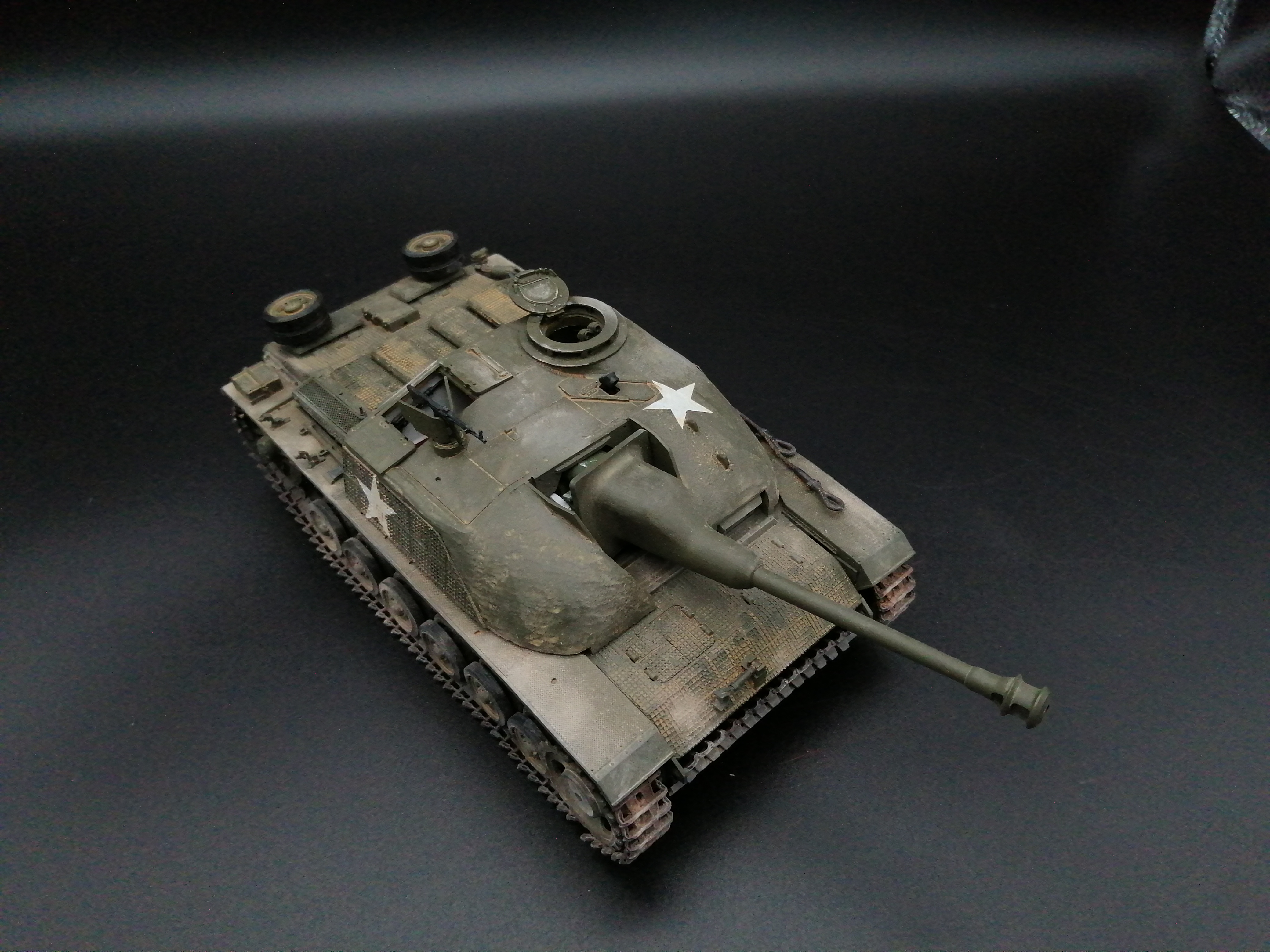 (Pre-Order) TAKOM STUG III AUSF.G 1:35, Built & Painted conversion