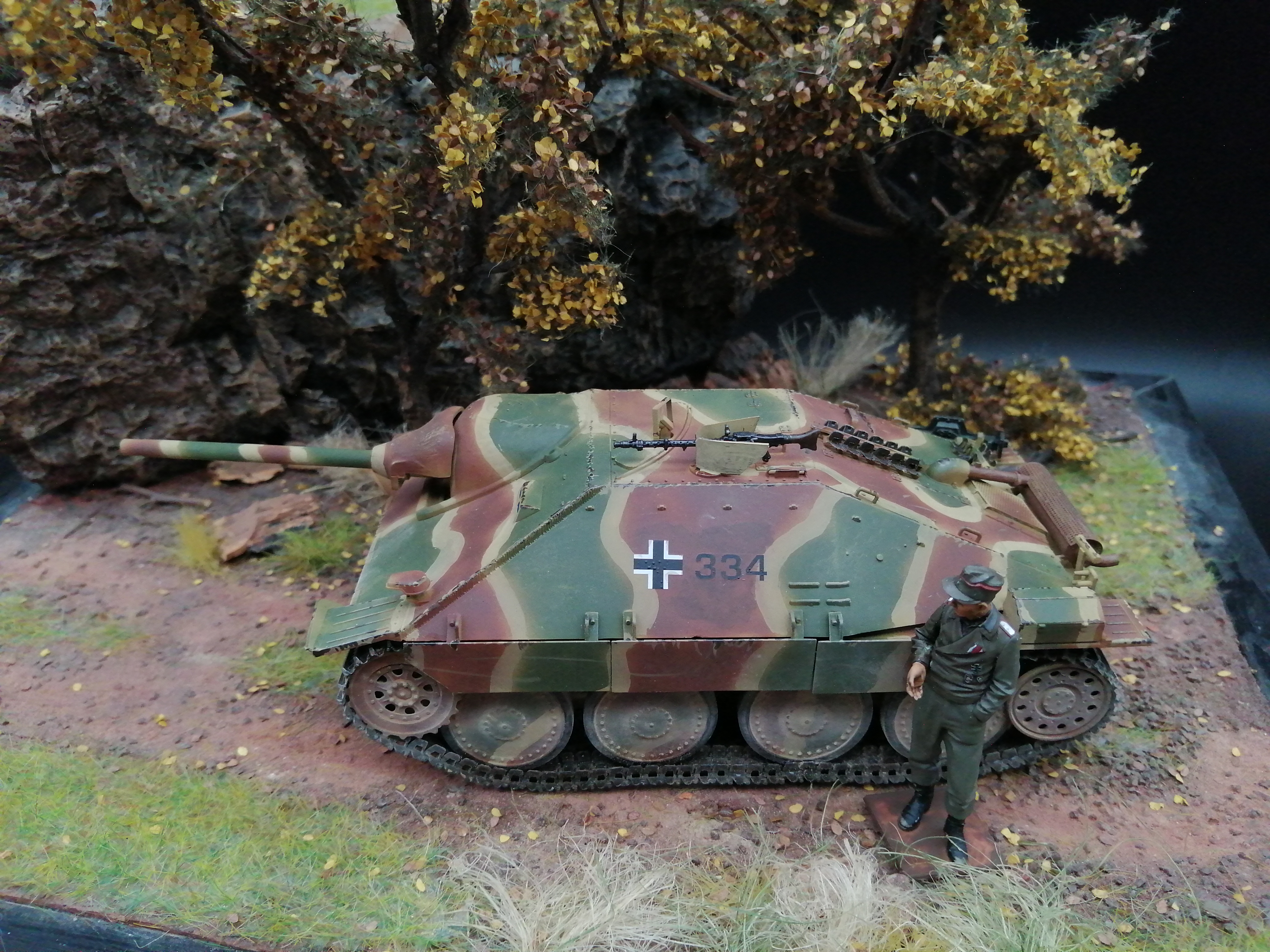 (Pre-Order)TAMIYA GERMAN TANK DESTROYER HETZER 1:35, Built & Painted