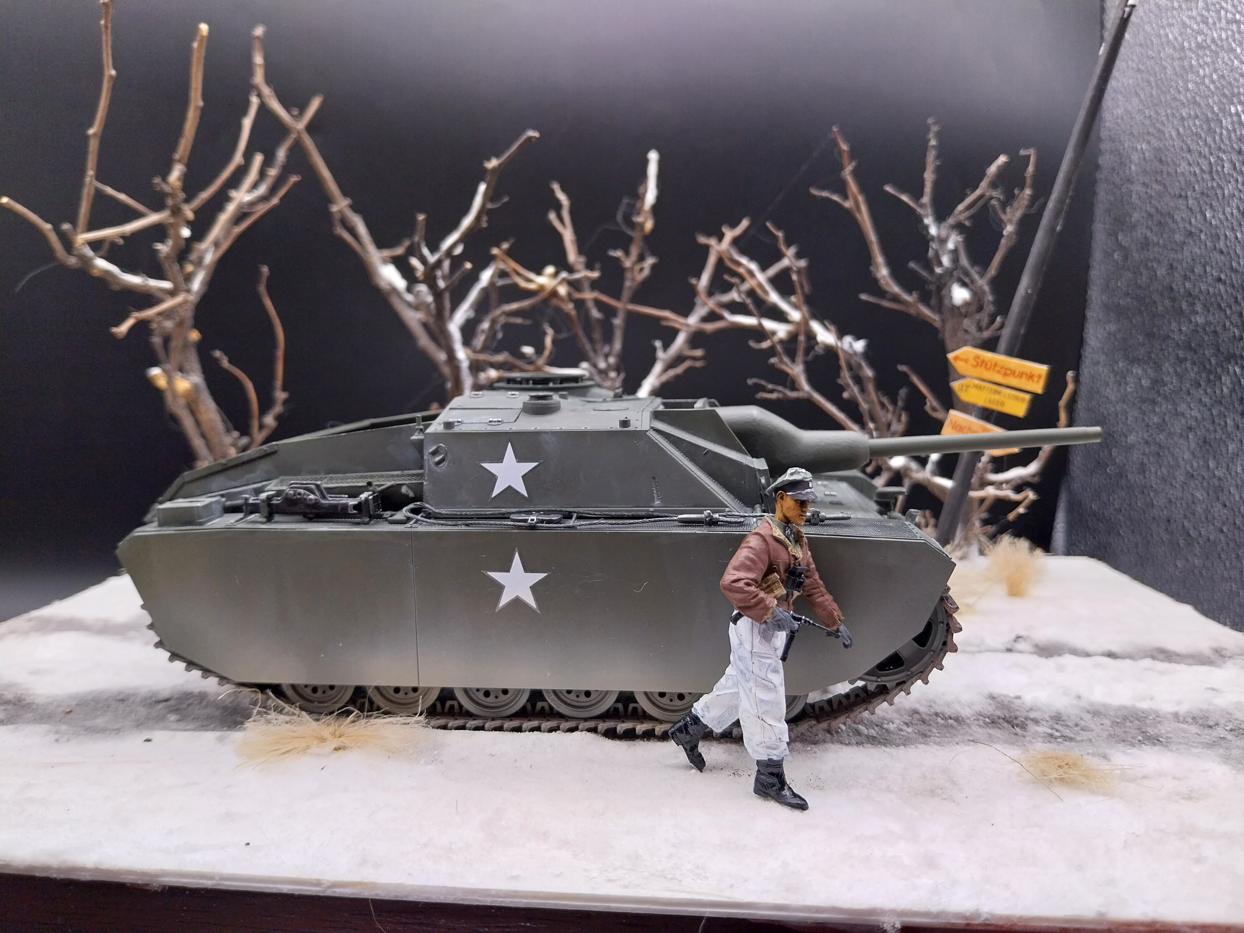 (Pre-Order)Takom 8007 Ersatz M7, German army, 1:35 Built & Painted