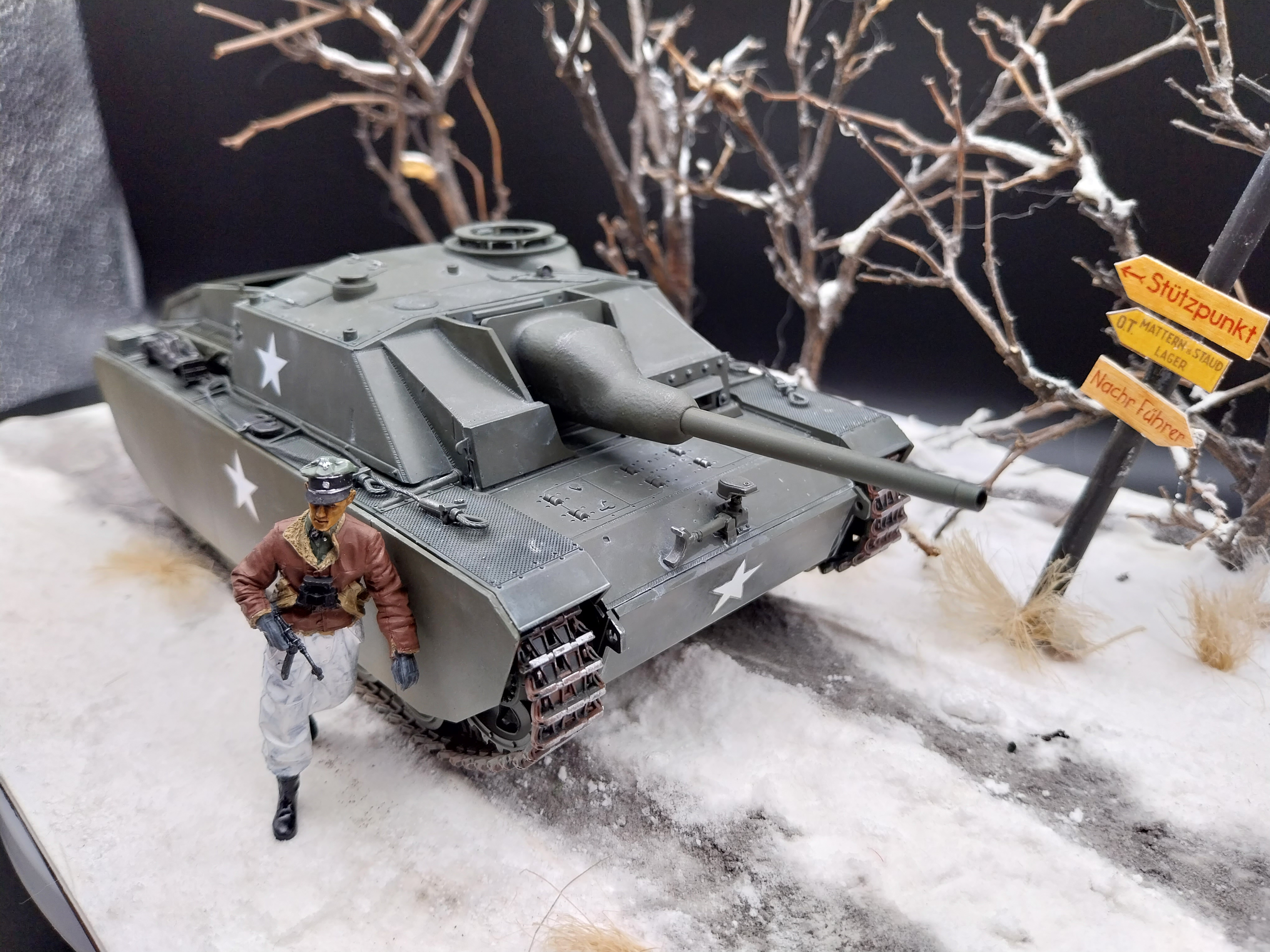 (Pre-Order)Takom 8007 Ersatz M7, German army, 1:35 Built & Painted