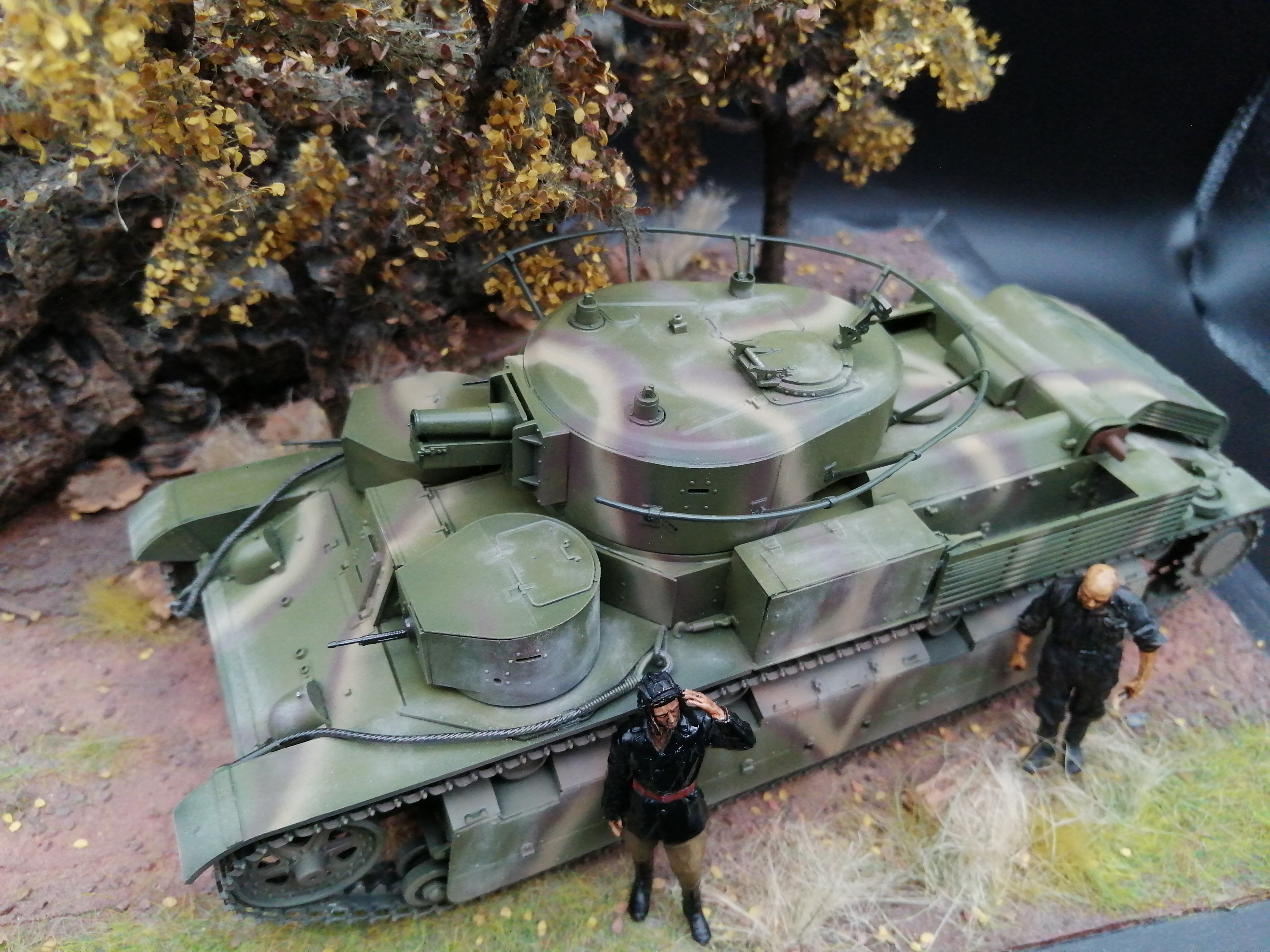 (Pre-Order) HobbyBoss  83851 Soviet T-28 Medium Tank (Early) 1:35 Built & Painted