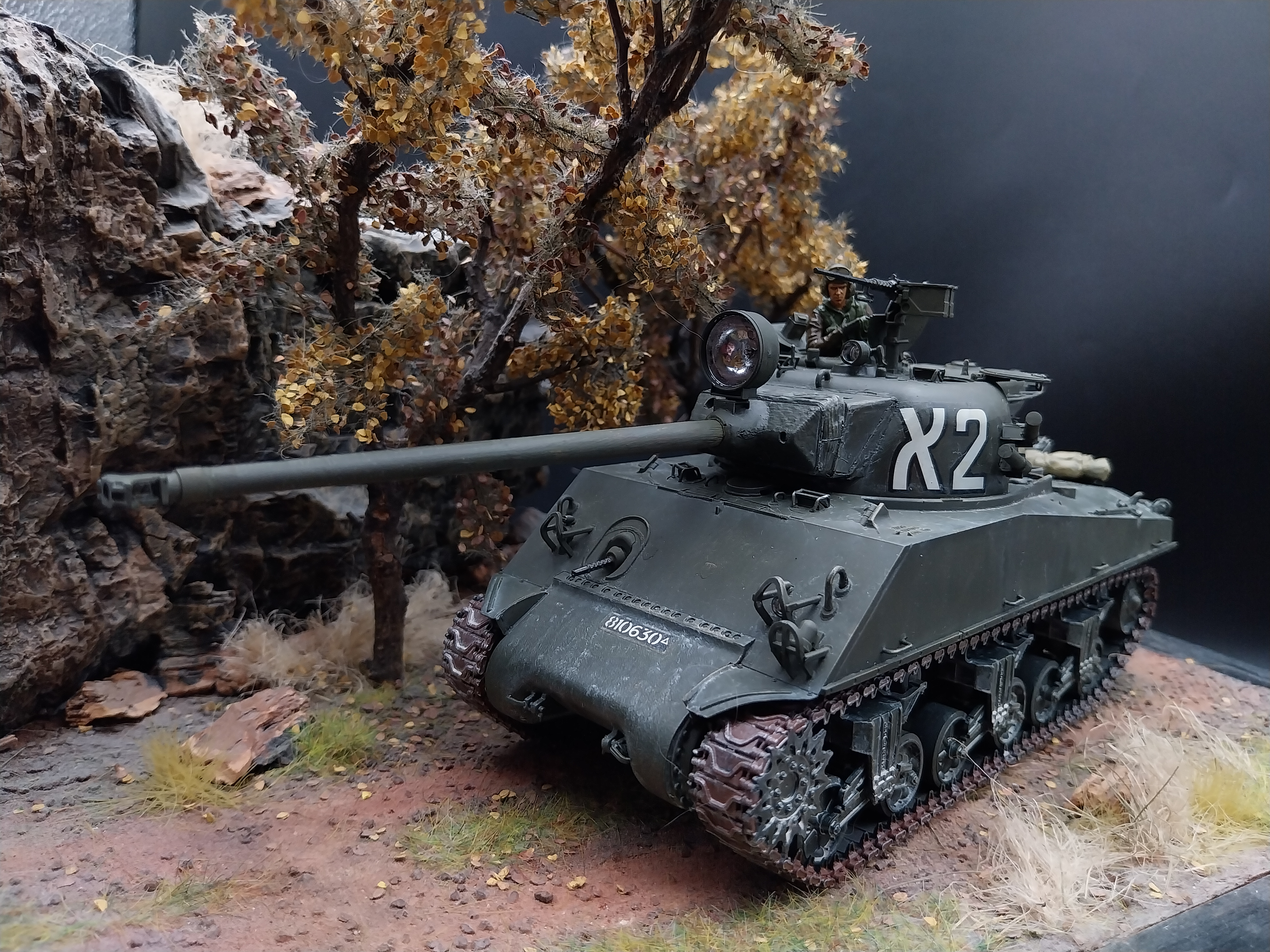 Dragon 3528 M-50 SUPER SHERMAN early version 1:35 Built & Painted