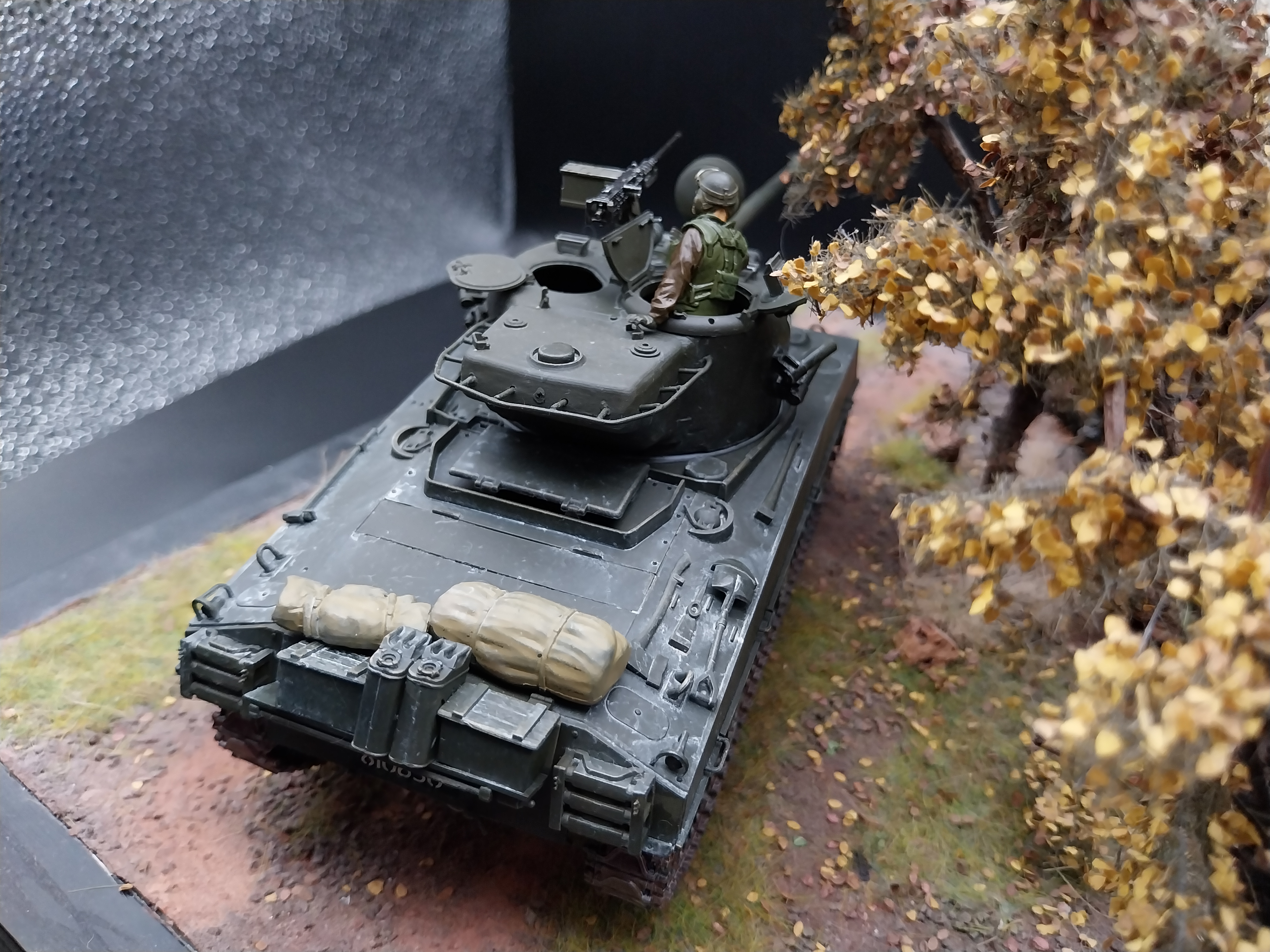 Dragon 3528 M-50 SUPER SHERMAN early version 1:35 Built & Painted