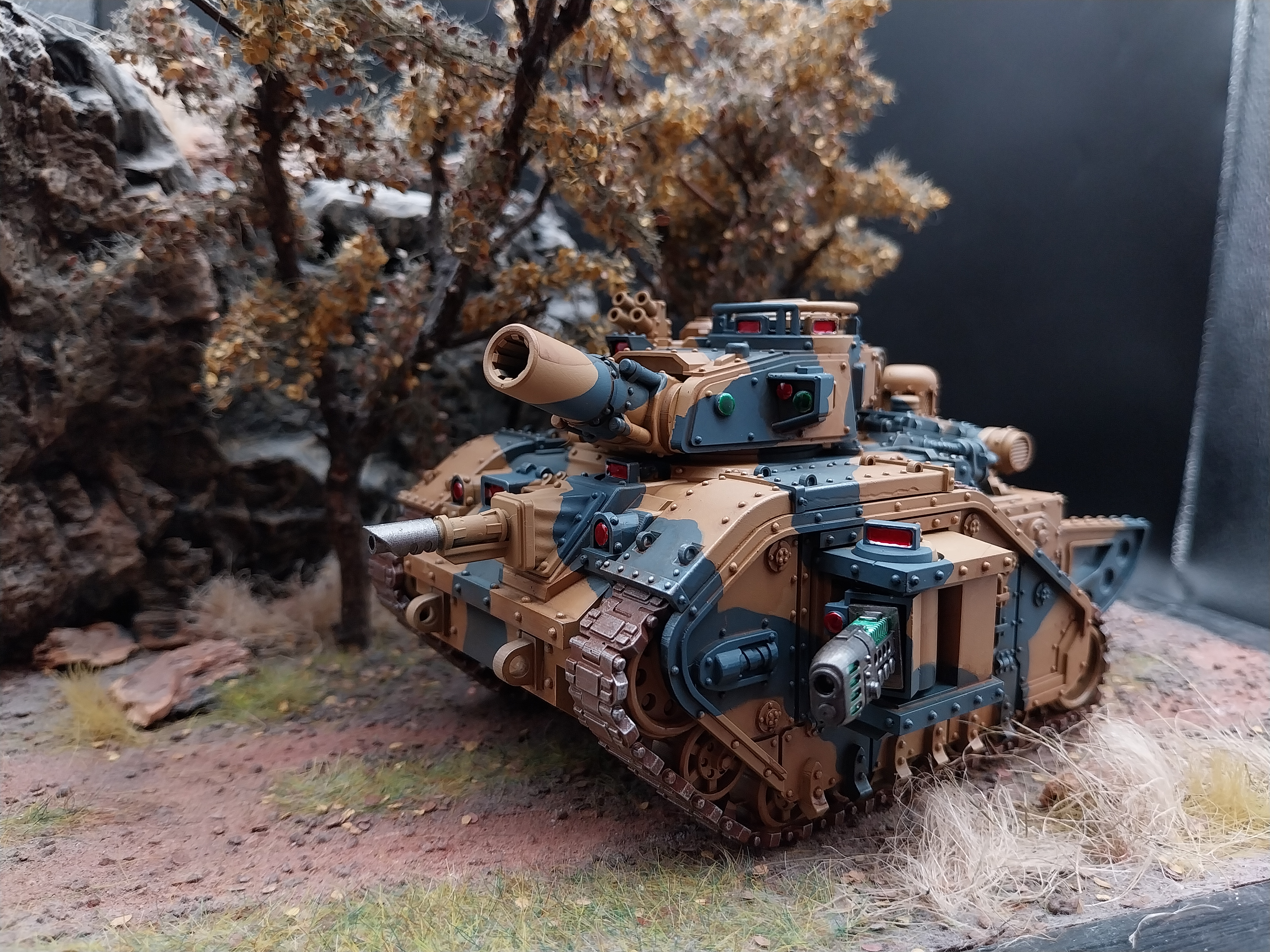 Warhammer 40k Death Korps of Krieg  Leman Russ Battle Tank painted with camouflage