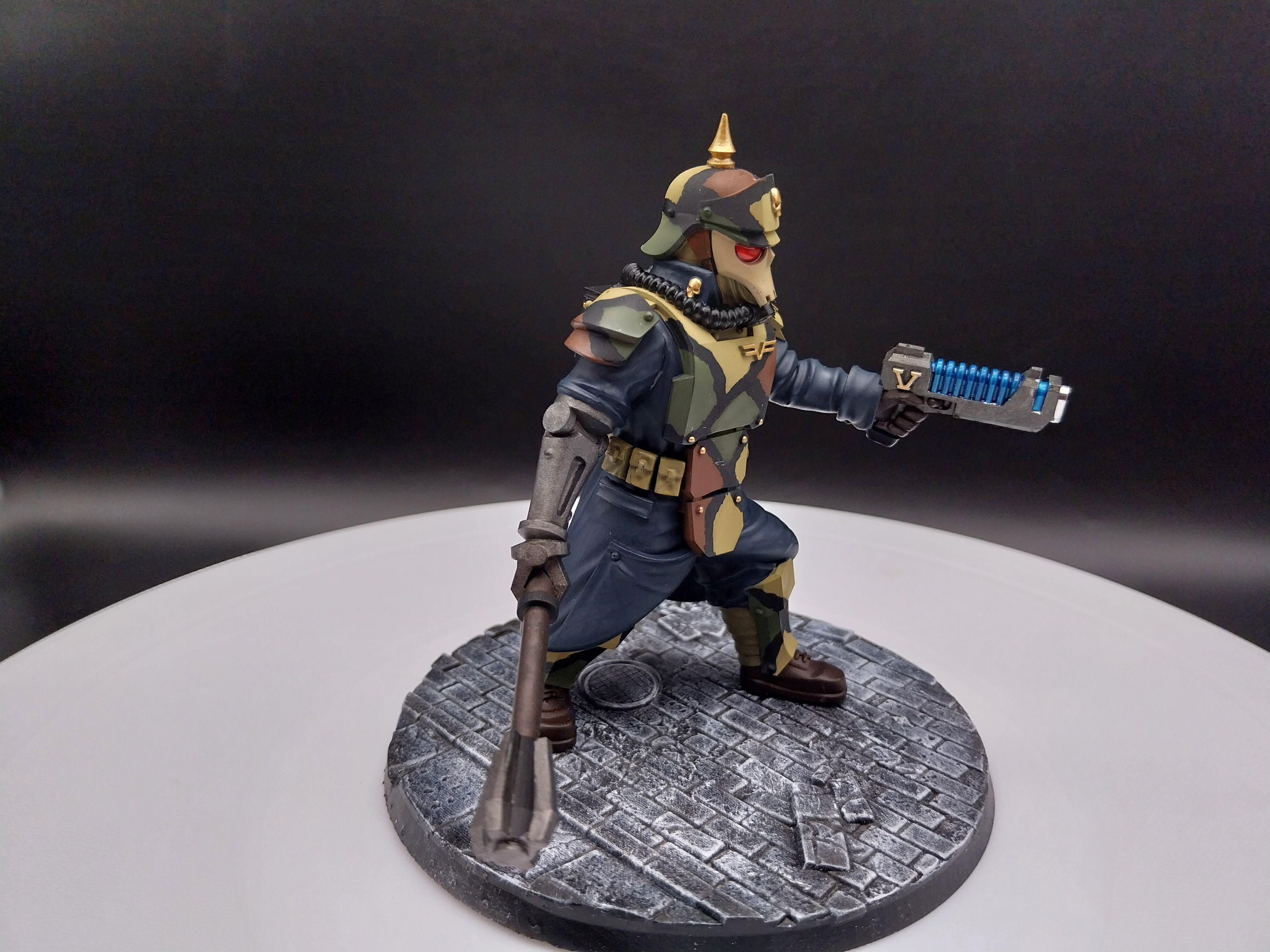 Warhammer 40k Death Korps Grenadier with camo. Commission work in 1/16 scale.