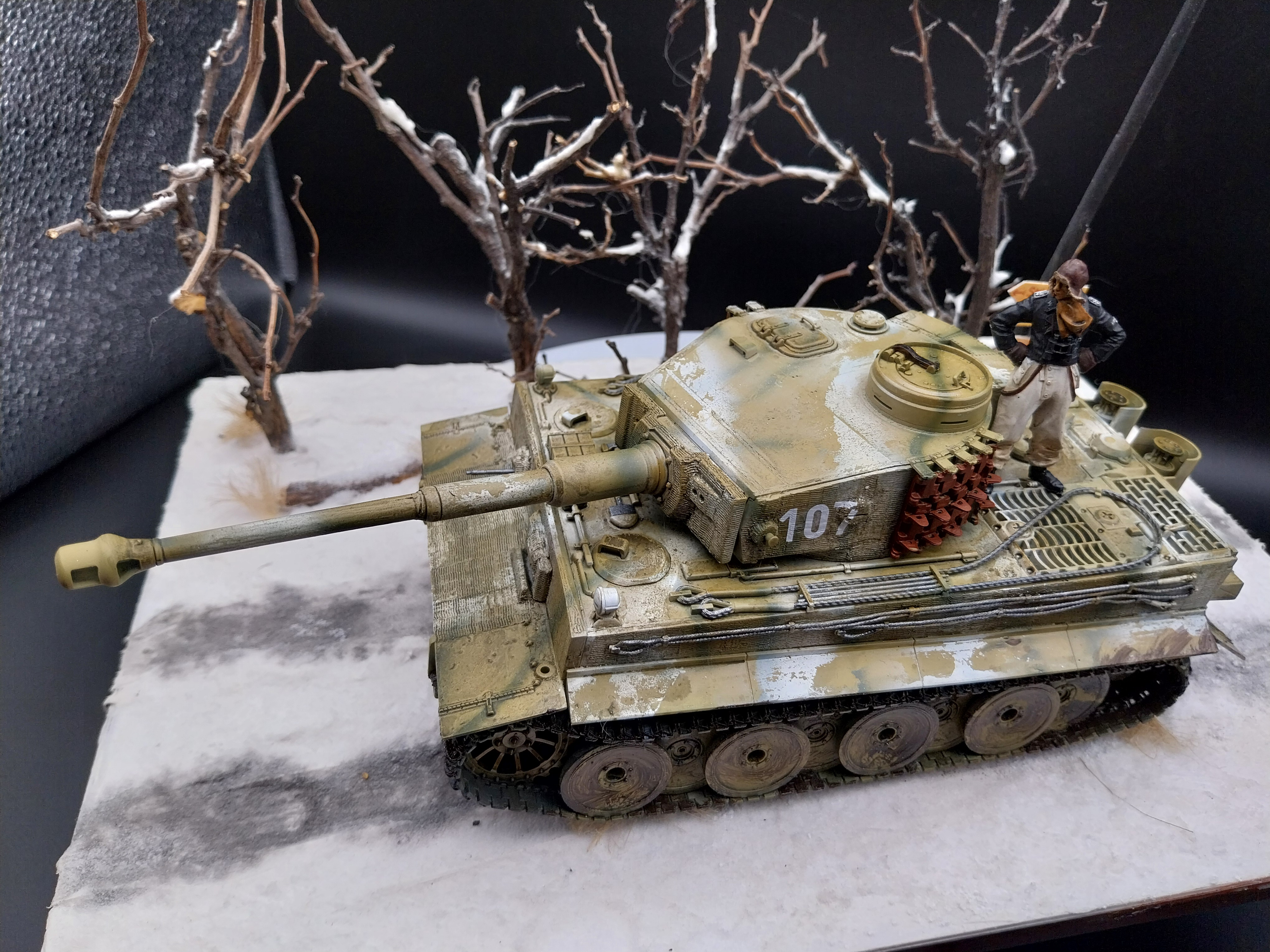 Tiger I Ausf. E German Heavy Tank Zvezda 3646 1:35 Built & Painted