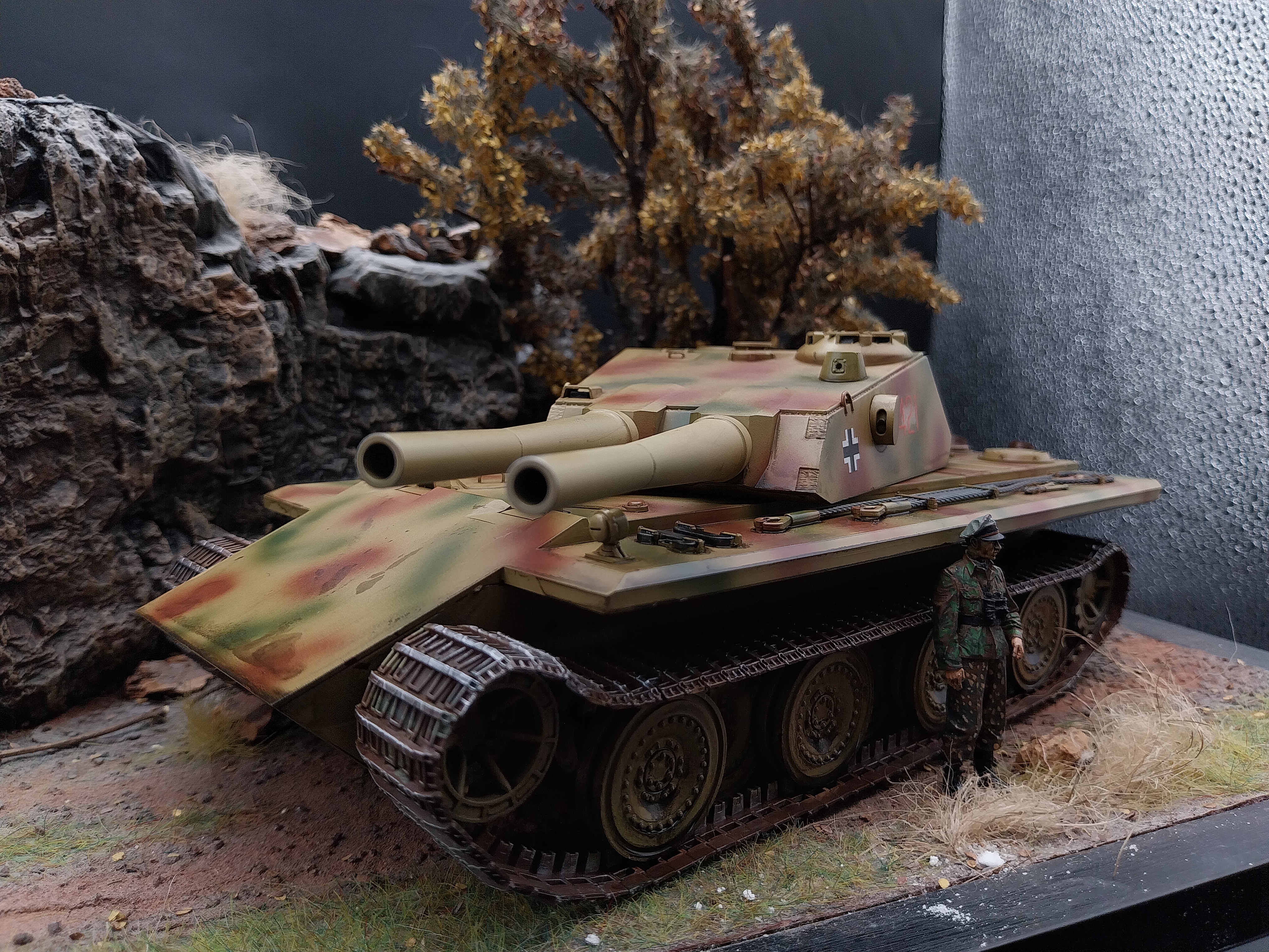 1/35 Fist of war WWII German E-60 heavy tank built and painted