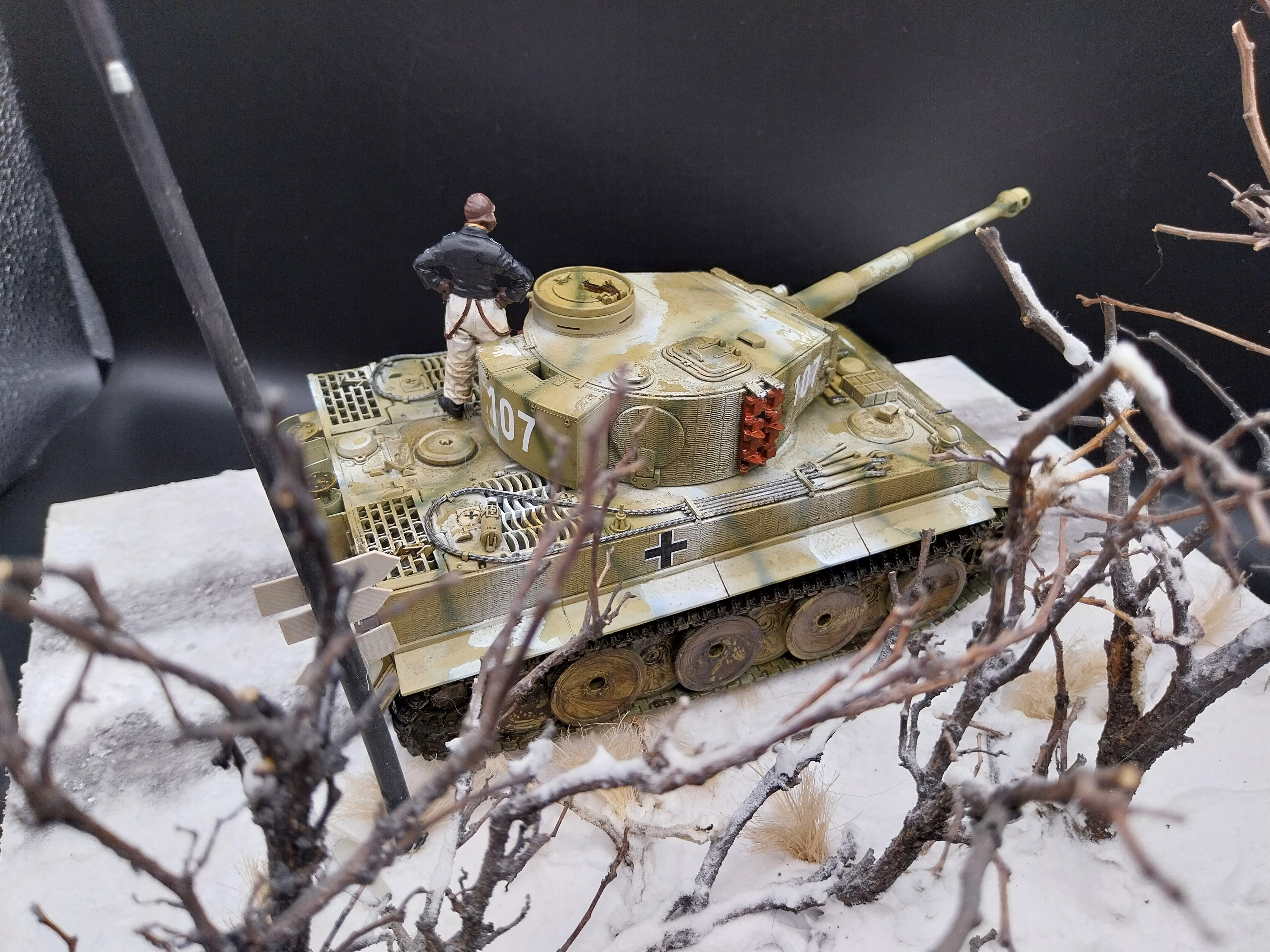 Tiger I Ausf. E German Heavy Tank Zvezda 3646 1:35 Built & Painted