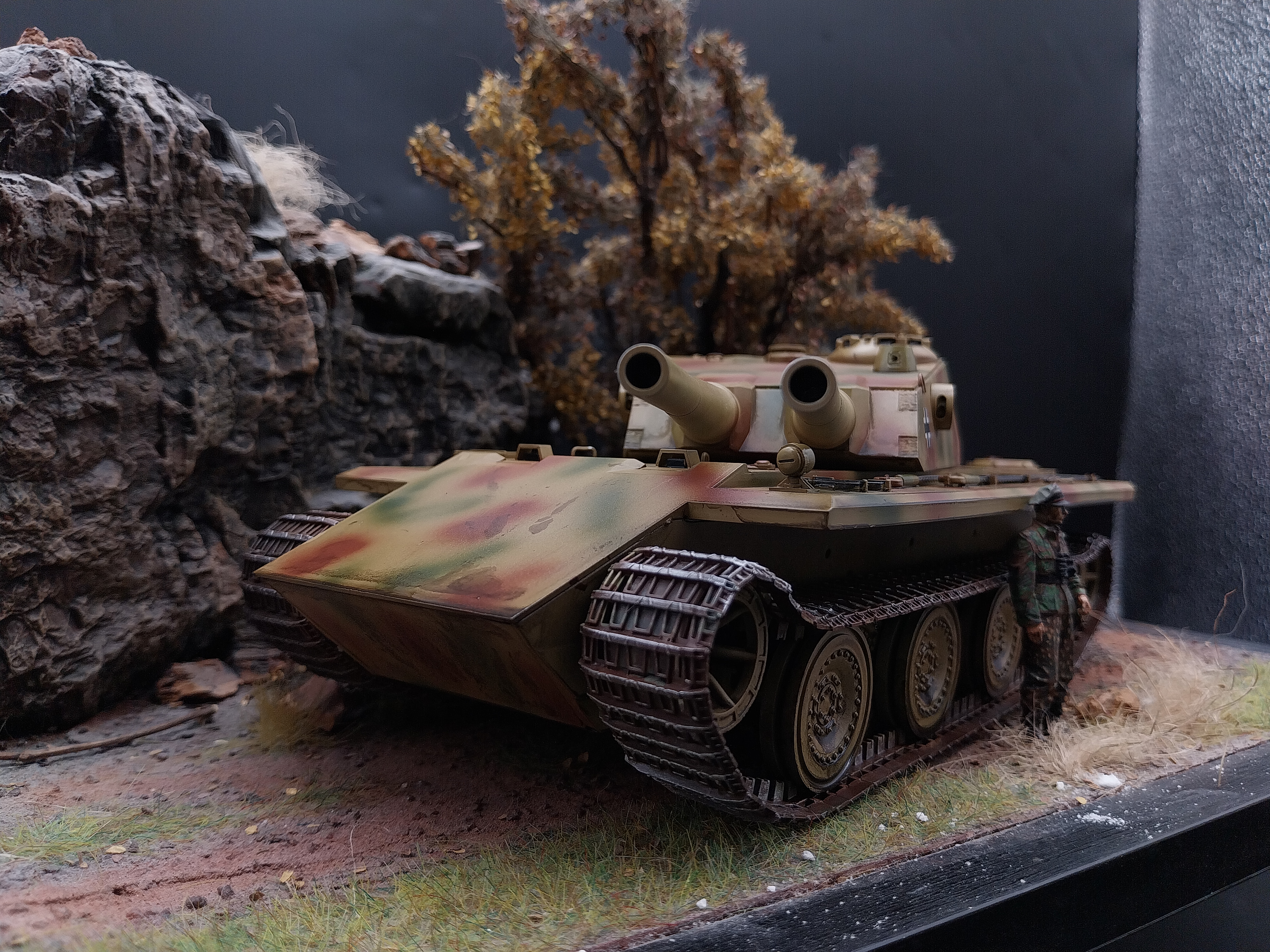 1/35 Fist of war WWII German E-60 heavy tank built and painted