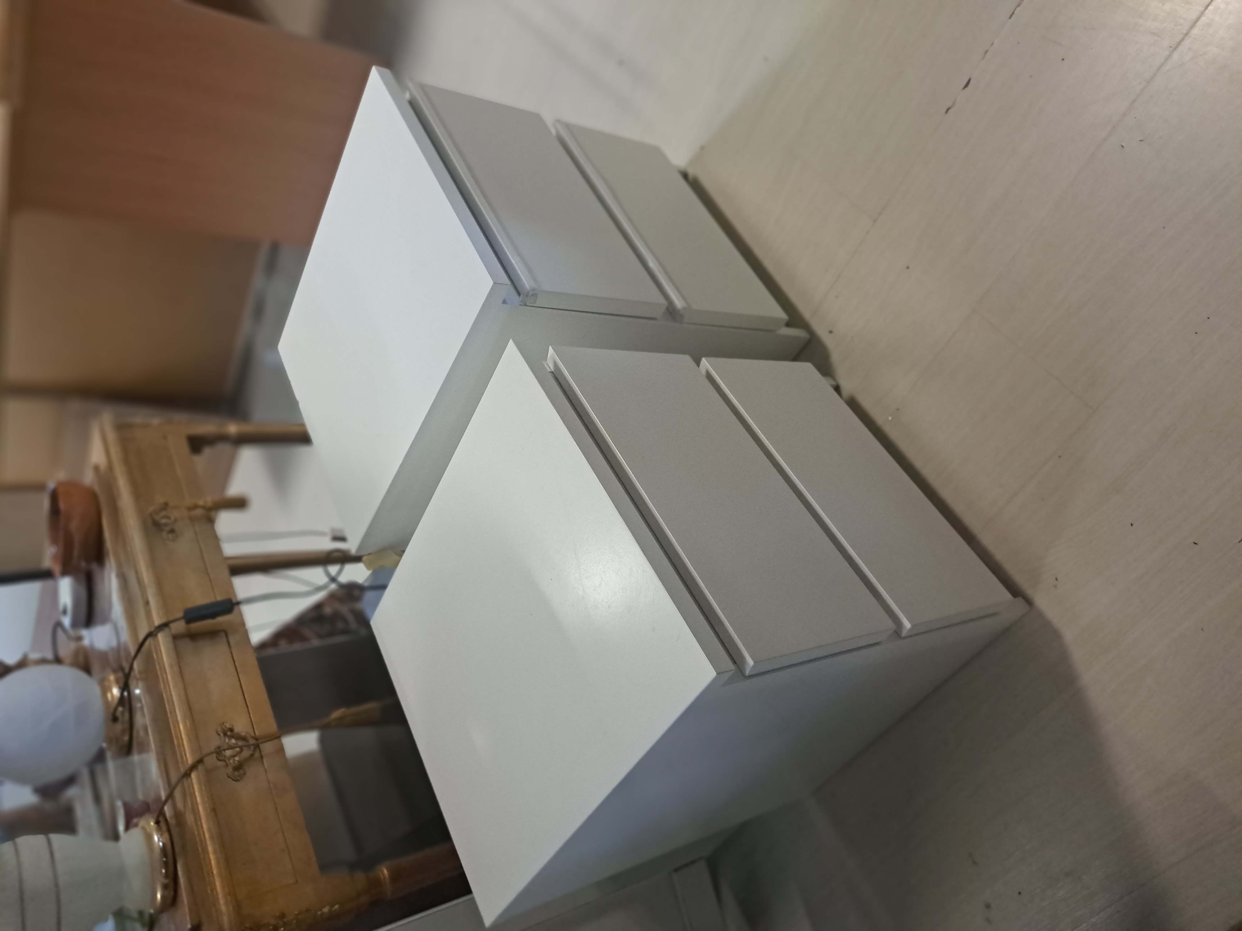 Set di comodini moderni