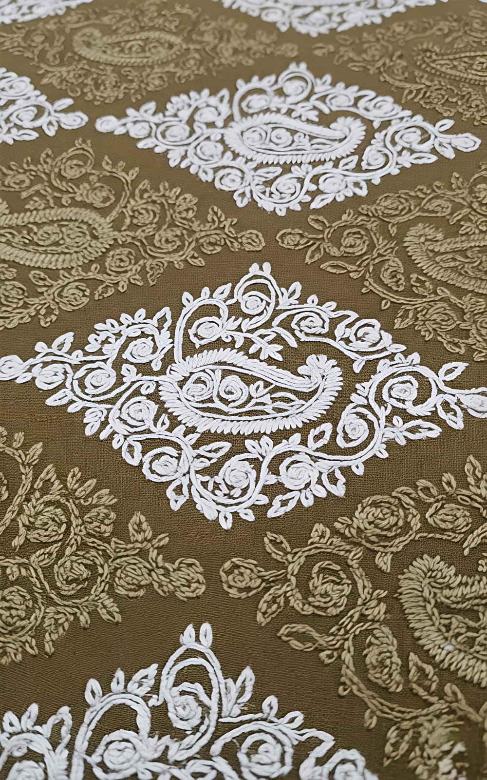 The Royal Kashmiri Medallion Jaal 