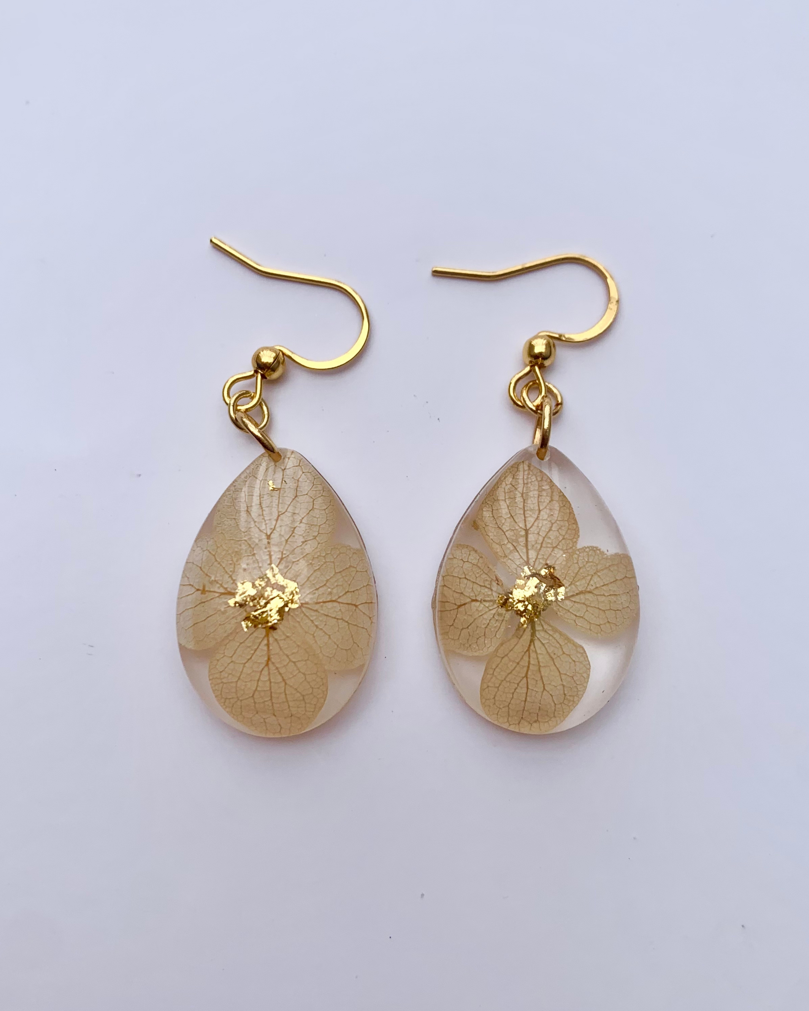 Pendientes de flores secas