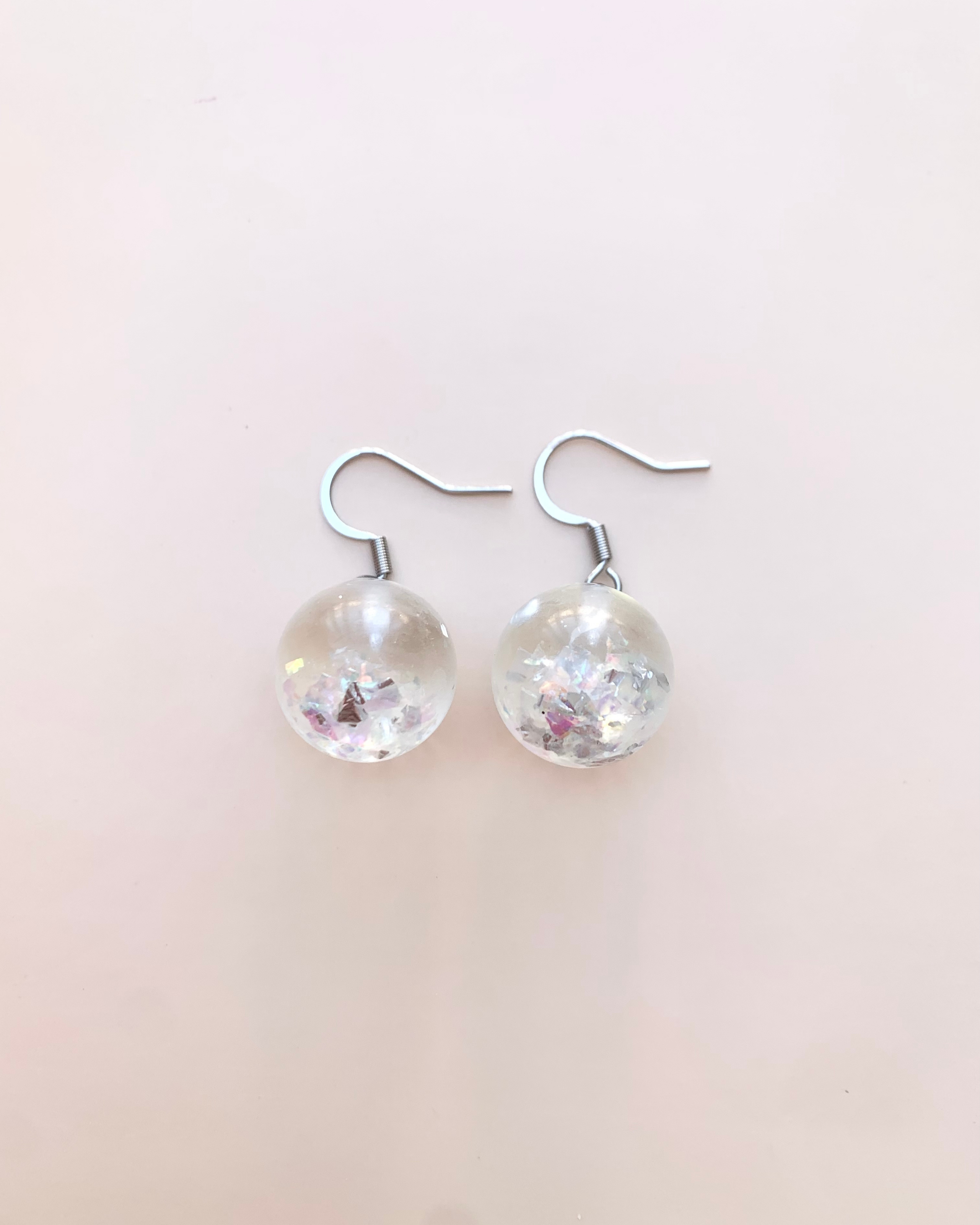 Pendientes de bola transparente