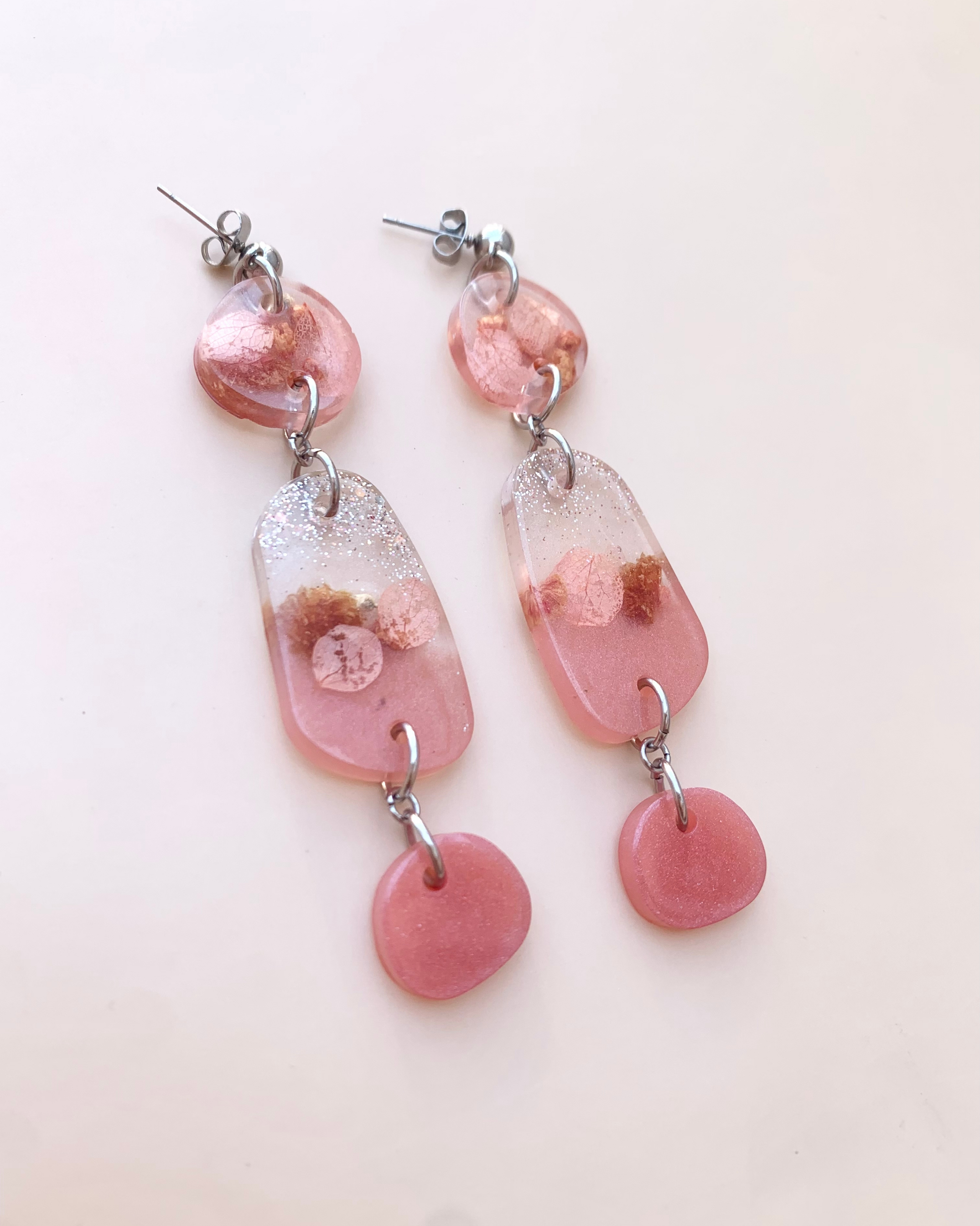 Pendientes de resina con flores