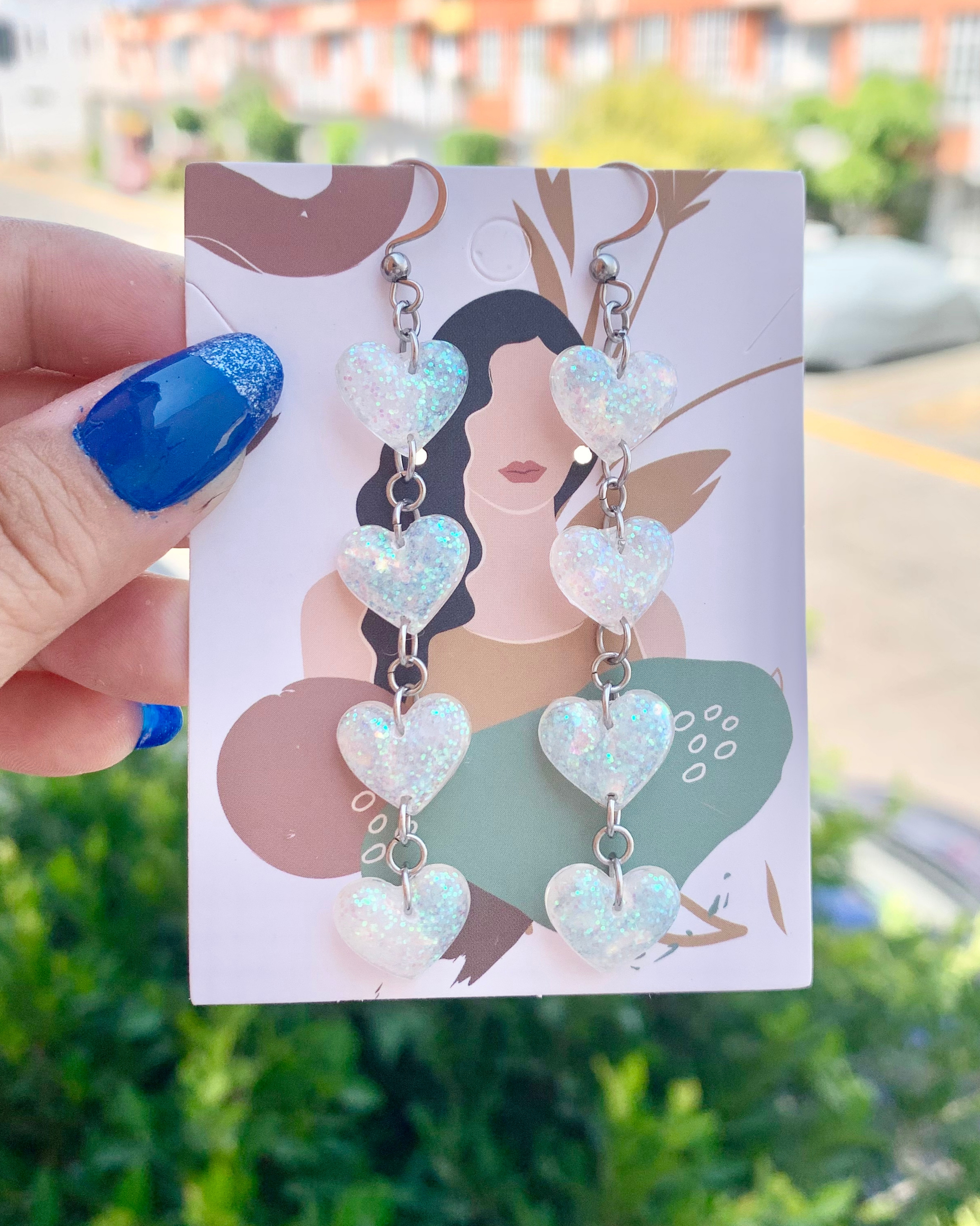 Pendientes con corazones brillantes