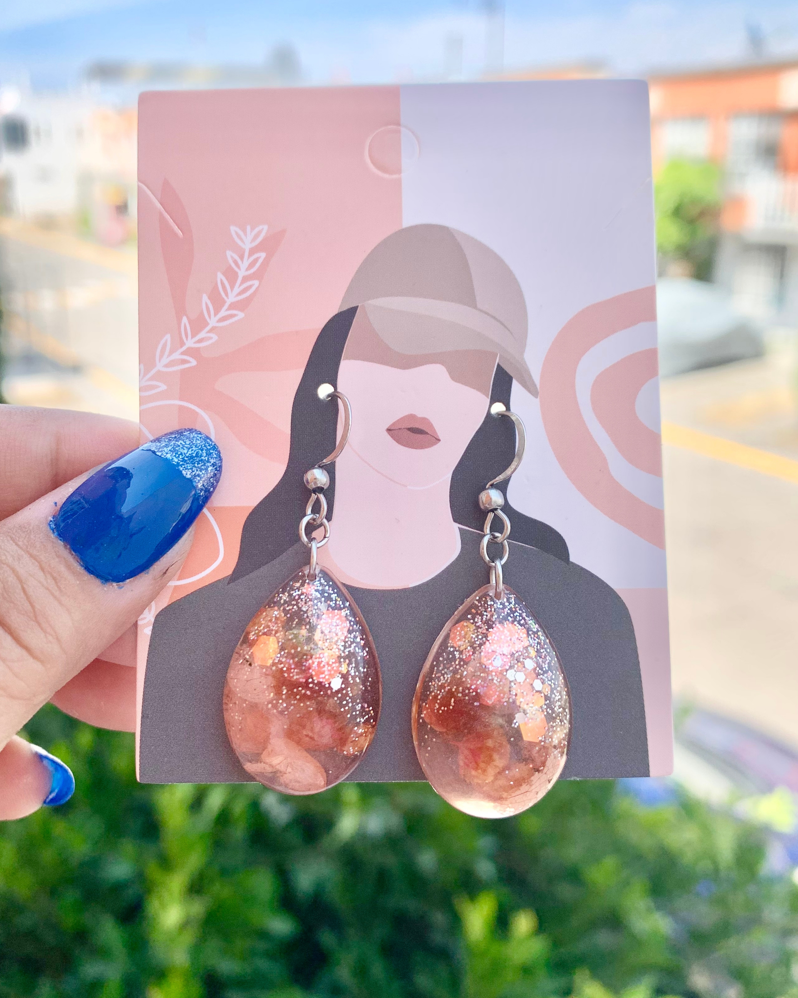 Pendientes de gota con flor