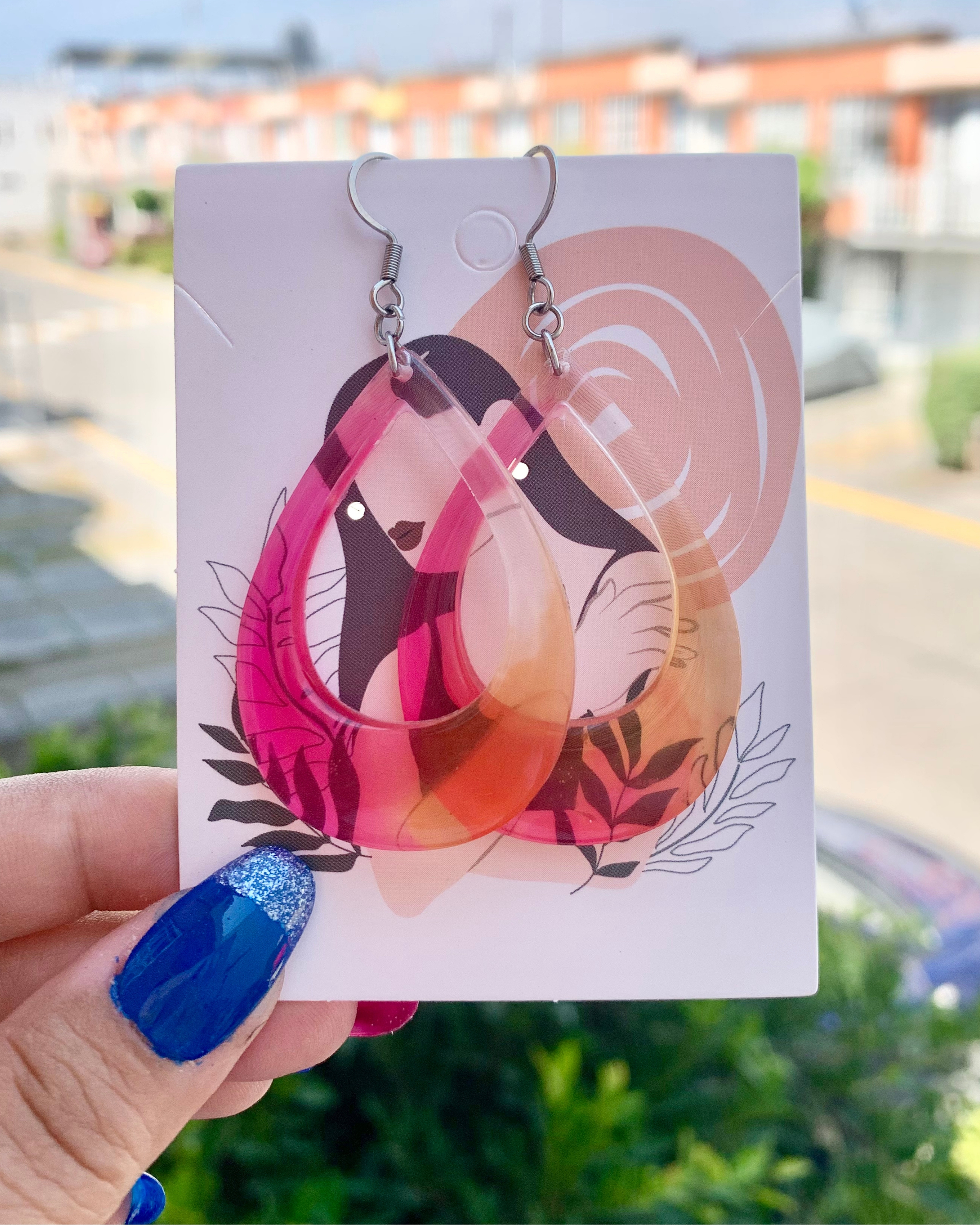 Pendientes colgantes de resina