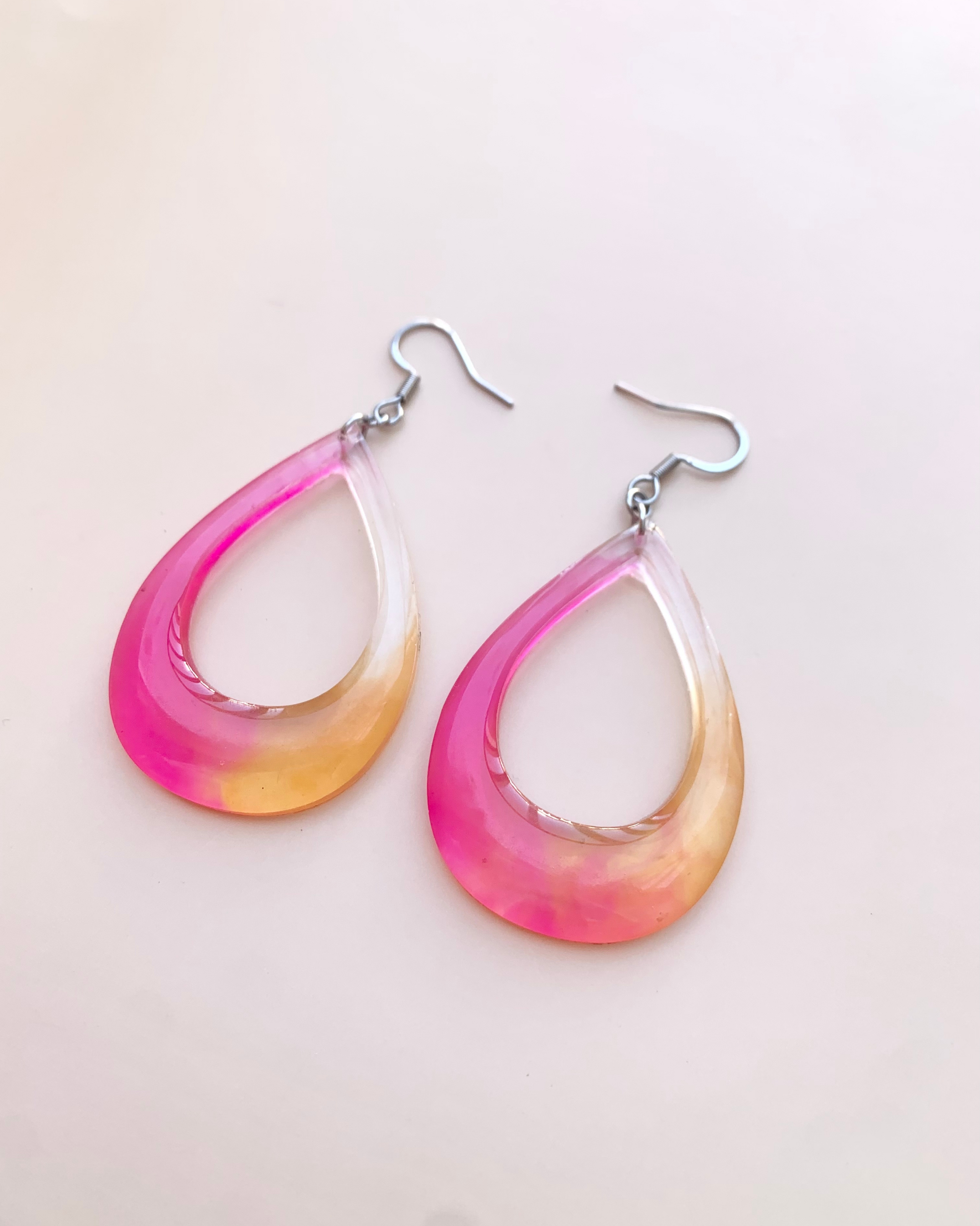 Pendientes colgantes de resina