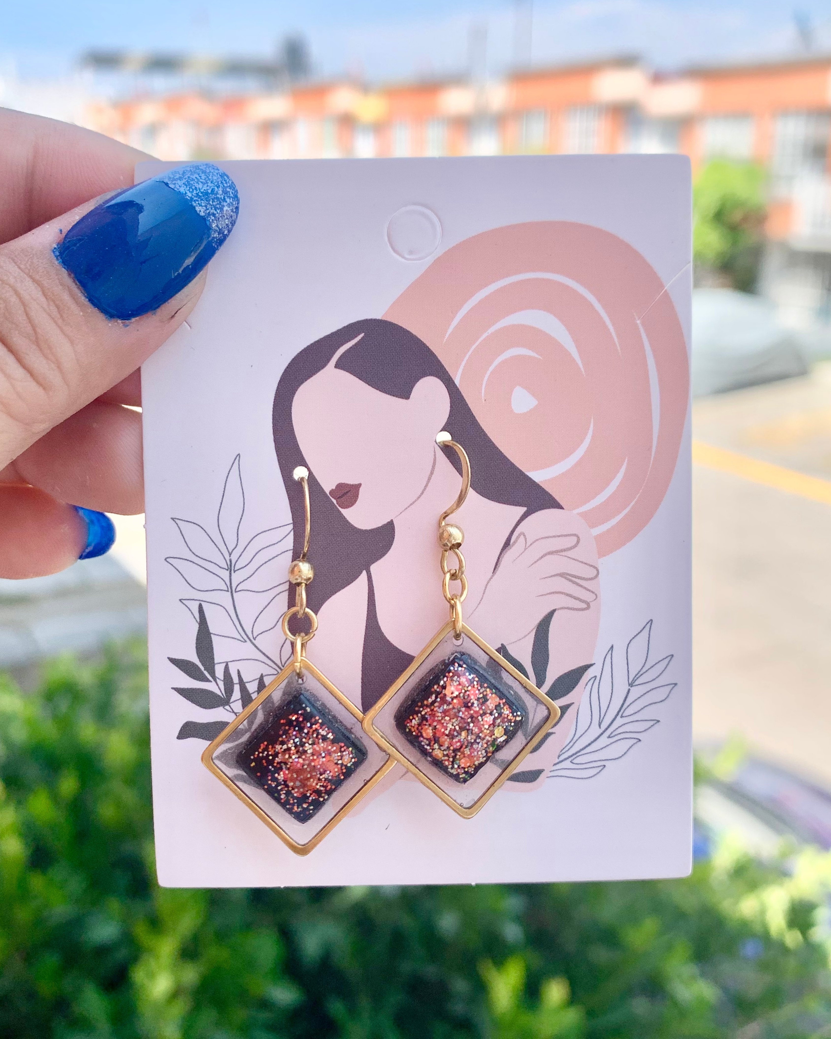 Pendientes con cuadro de purpurina