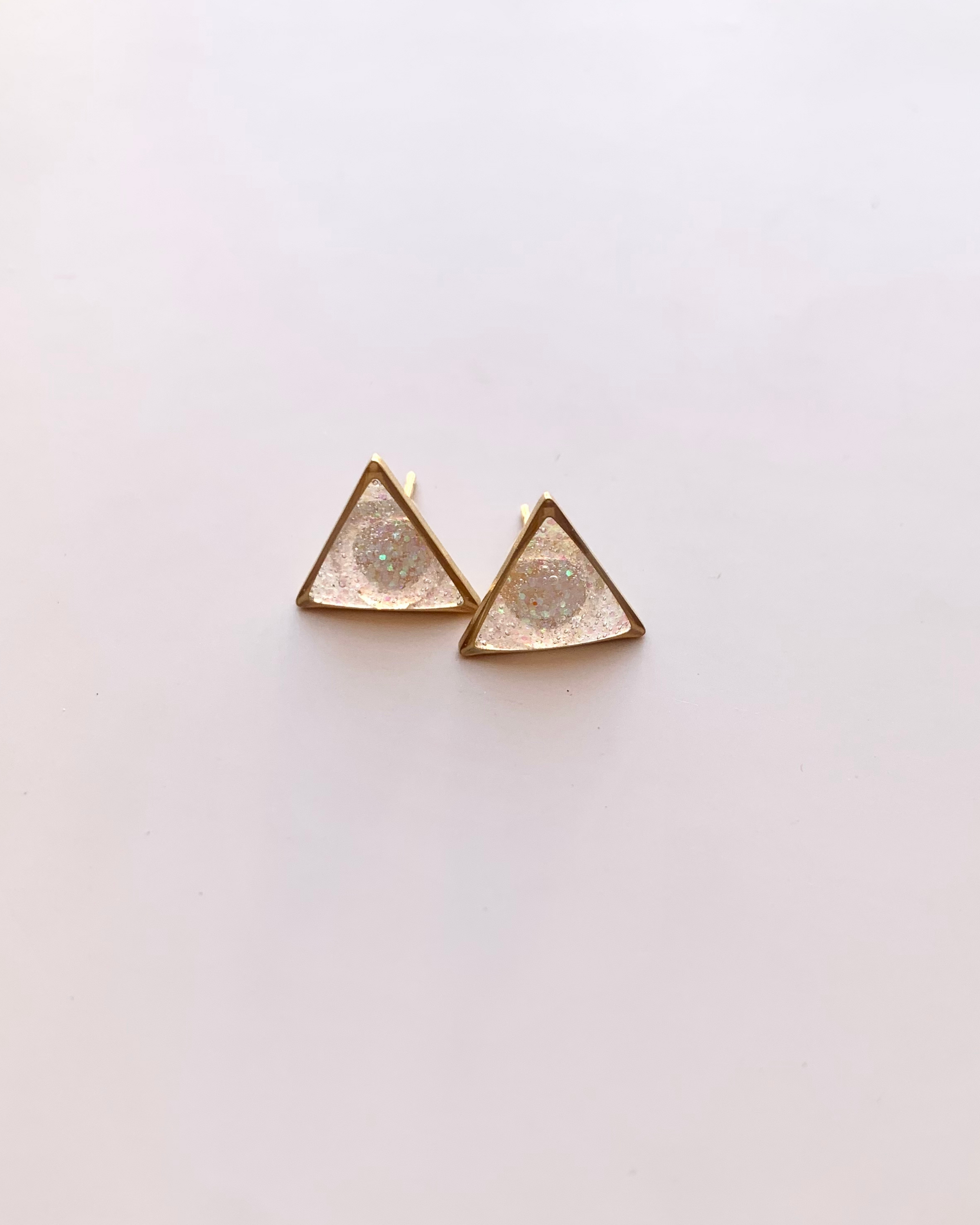 Pendientes de botón triangulares