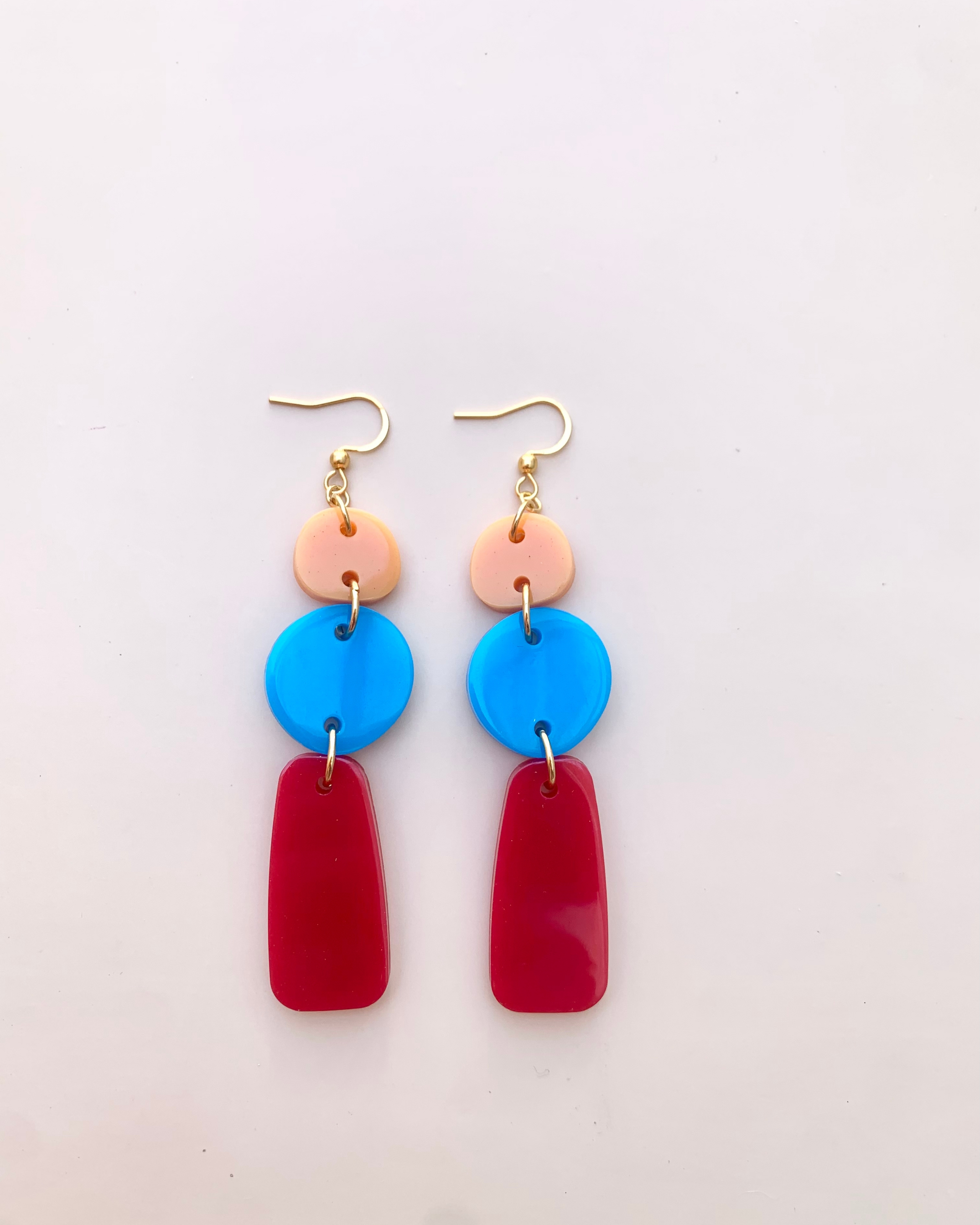 Pendientes de colores vivos
