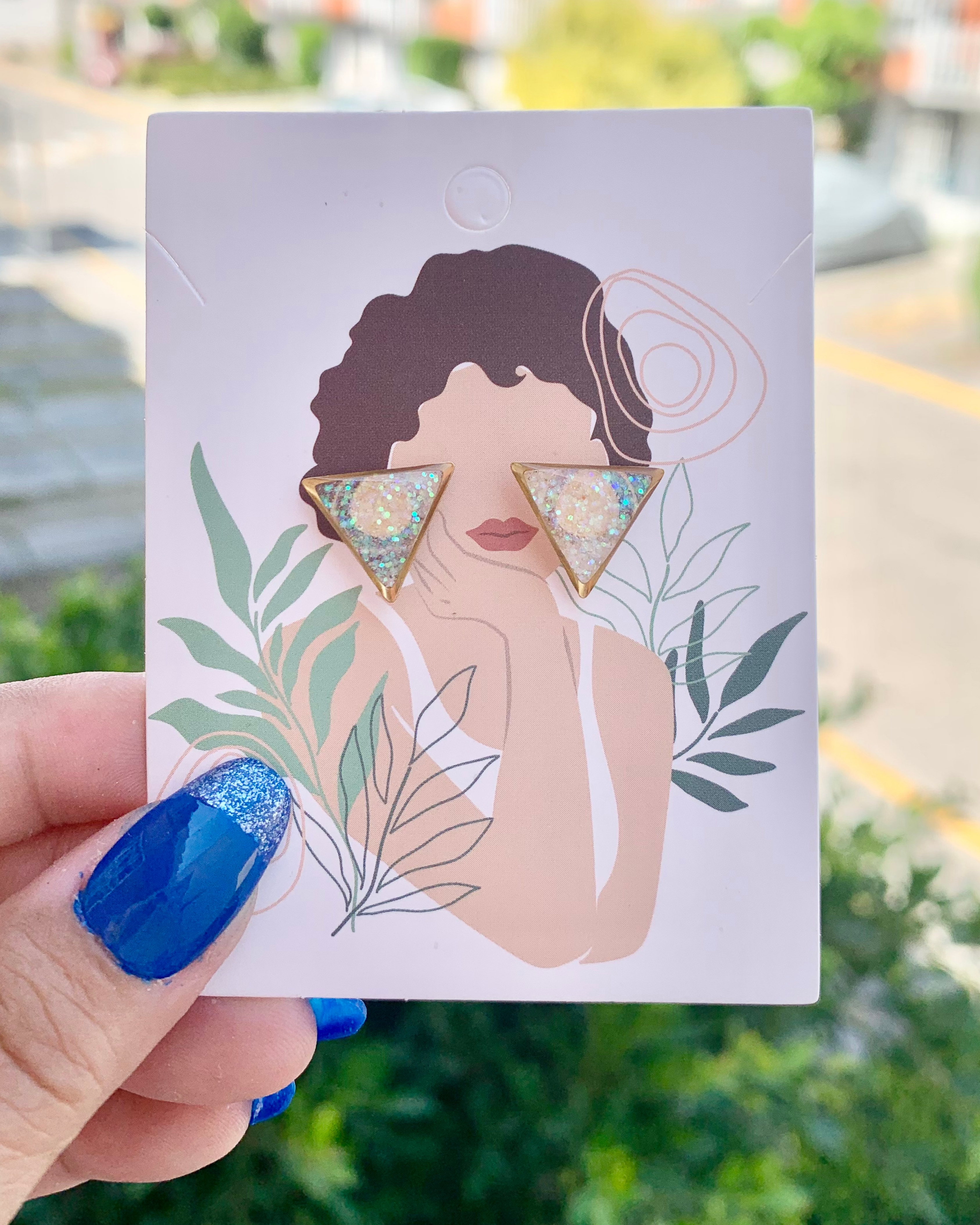 Pendientes de botón triangulares