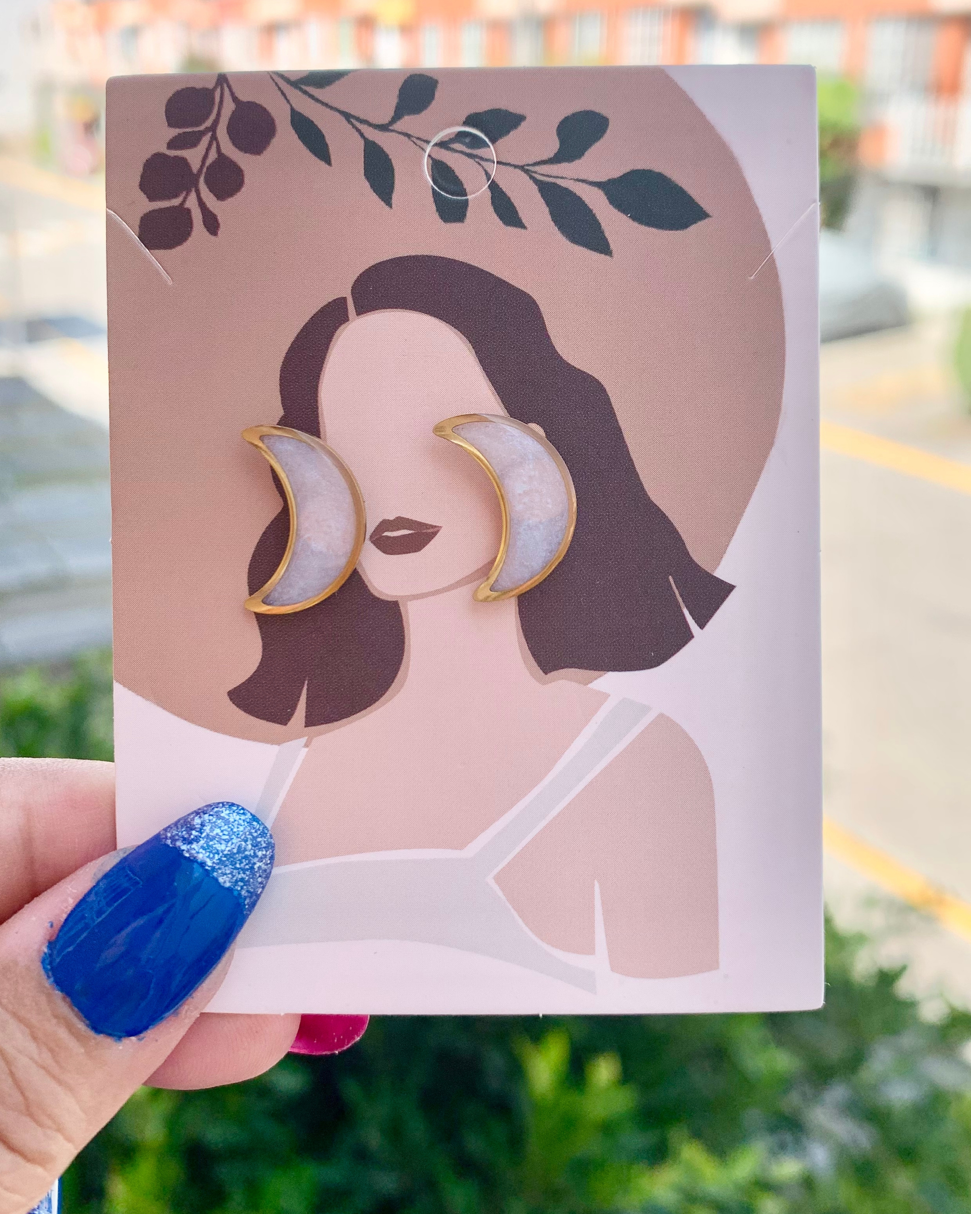 Pendientes de media luna (pendientes de botón)