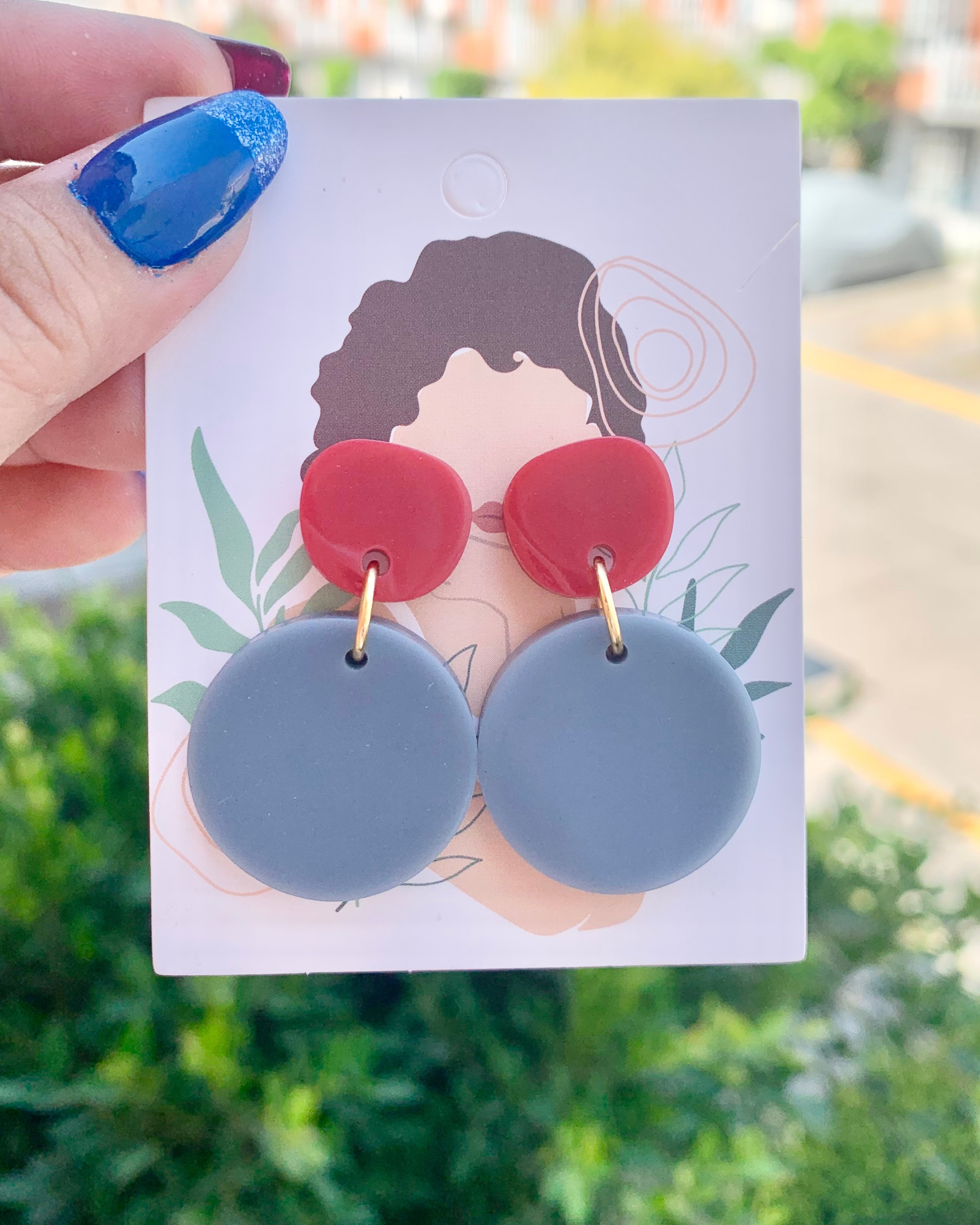 Pendientes colgantes de colores