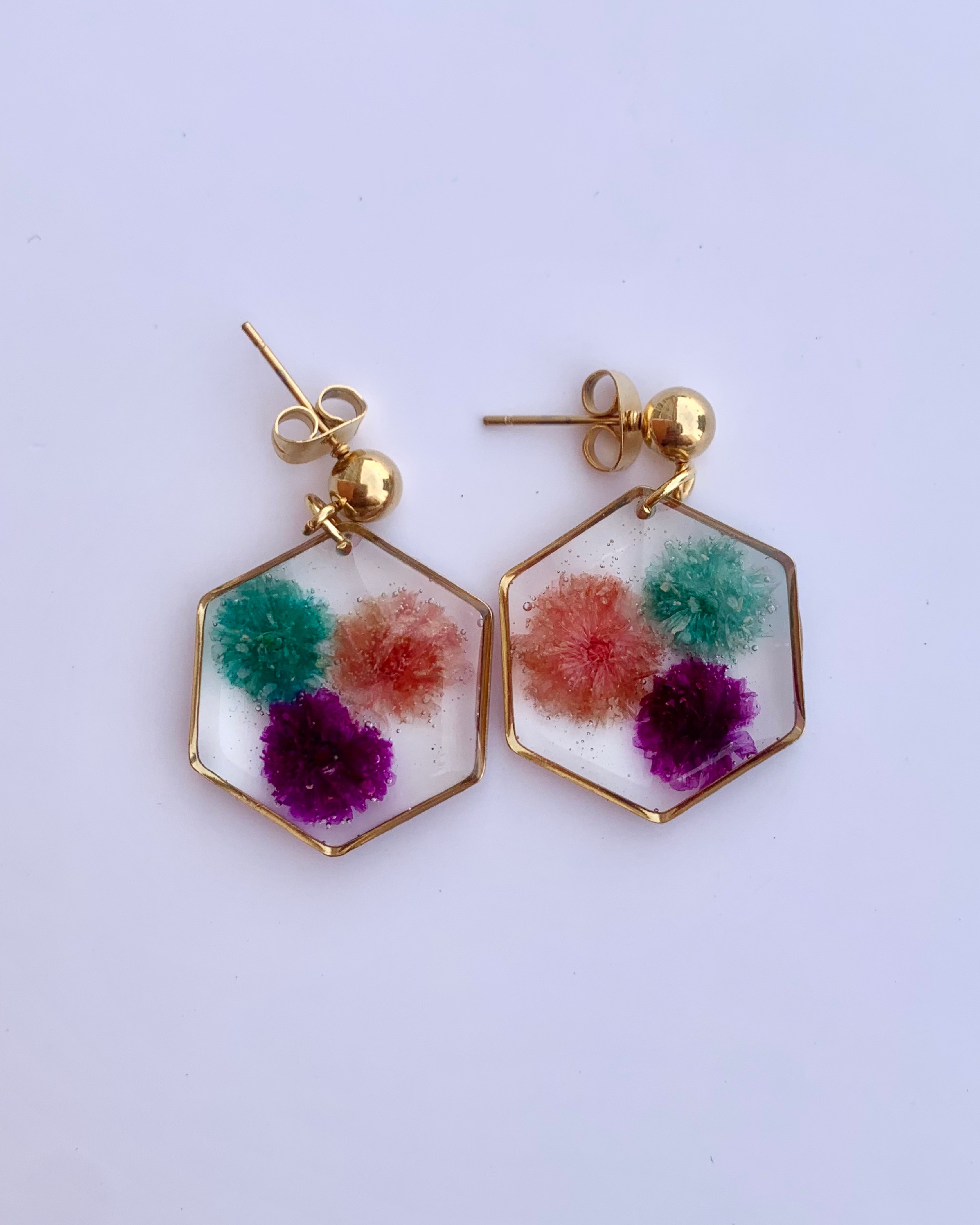 Aretes de flores de tres colores